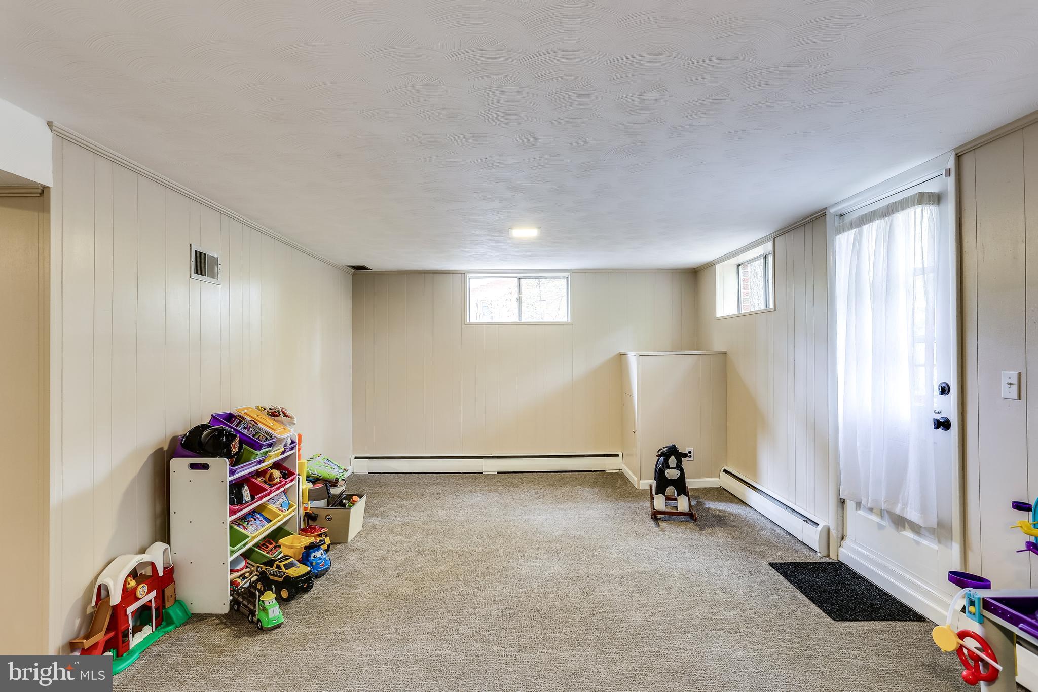 CHESTNUT HILL ESTATES - Residential