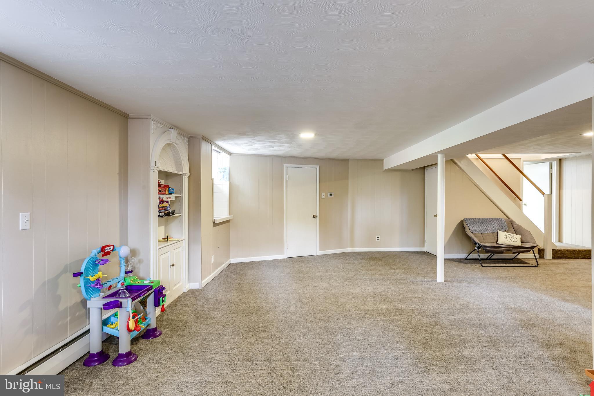 CHESTNUT HILL ESTATES - Residential