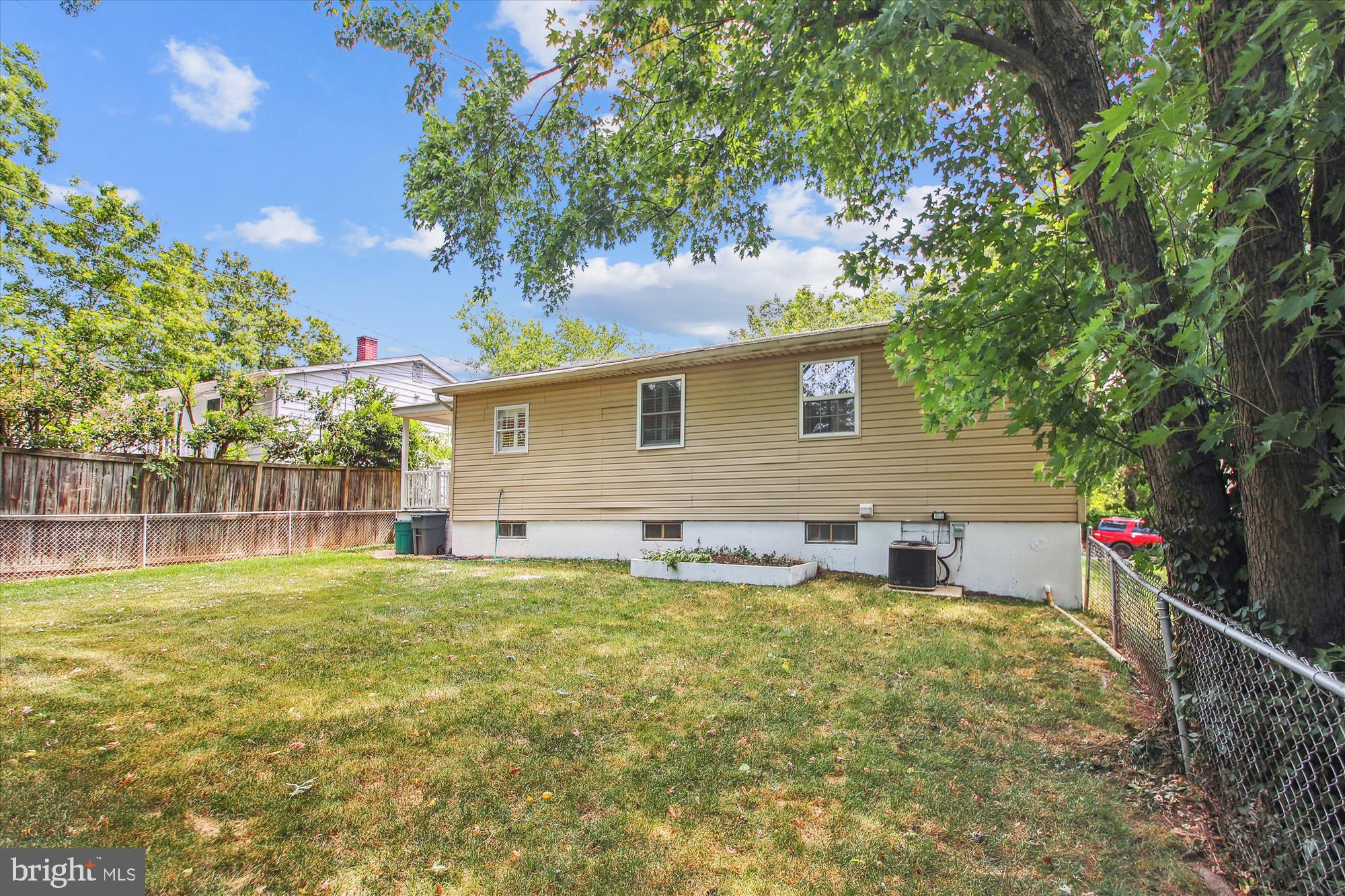 MARYLAND CITY - Residential