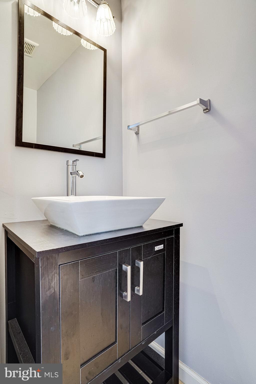 LAKEPOINTE - Residential