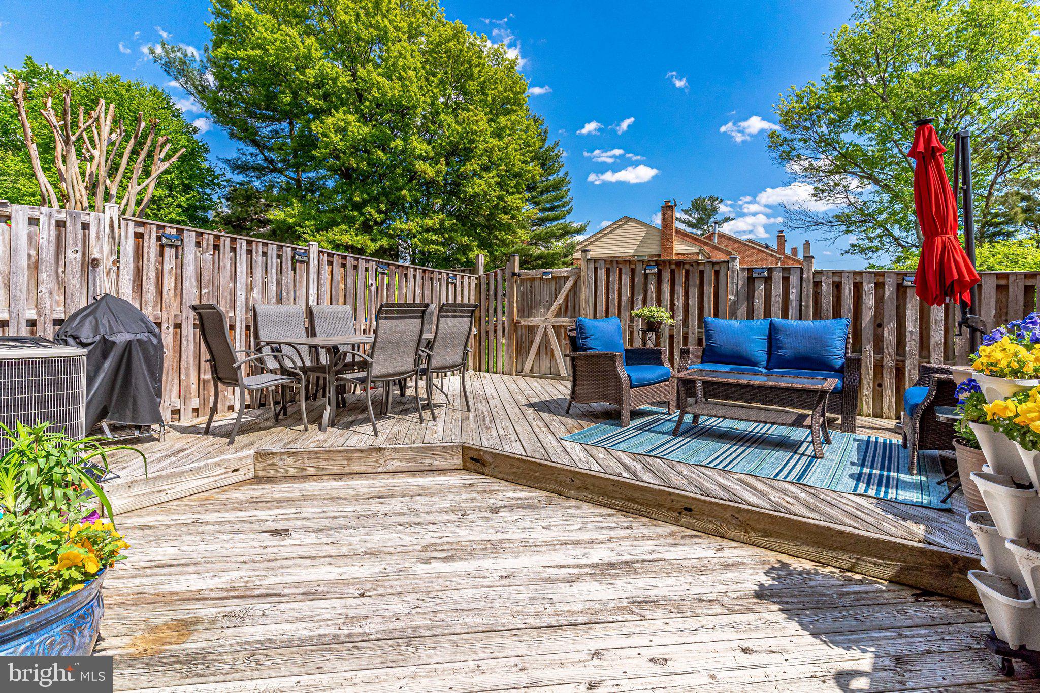 LAKEPOINTE - Residential