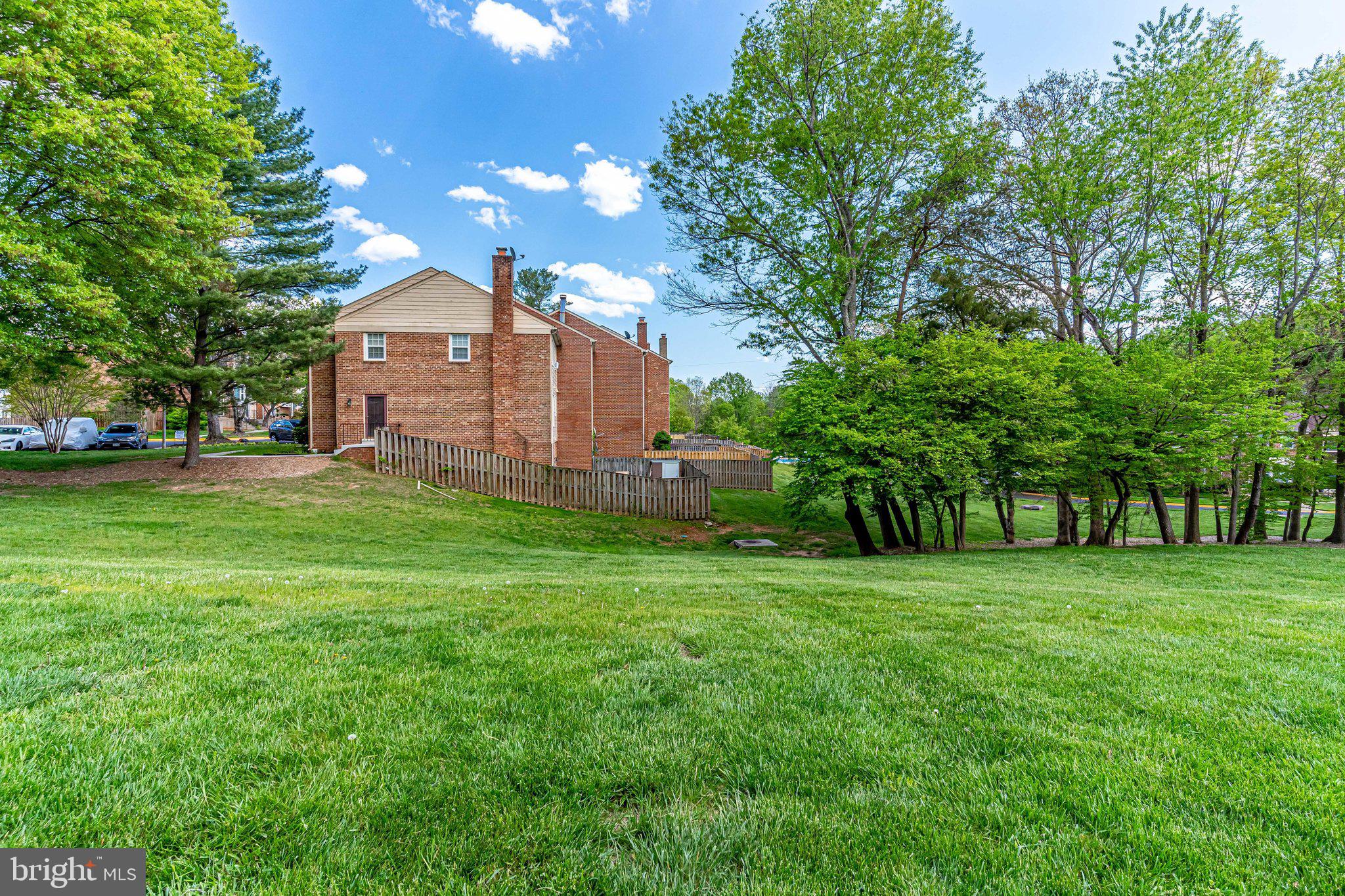 LAKEPOINTE - Residential