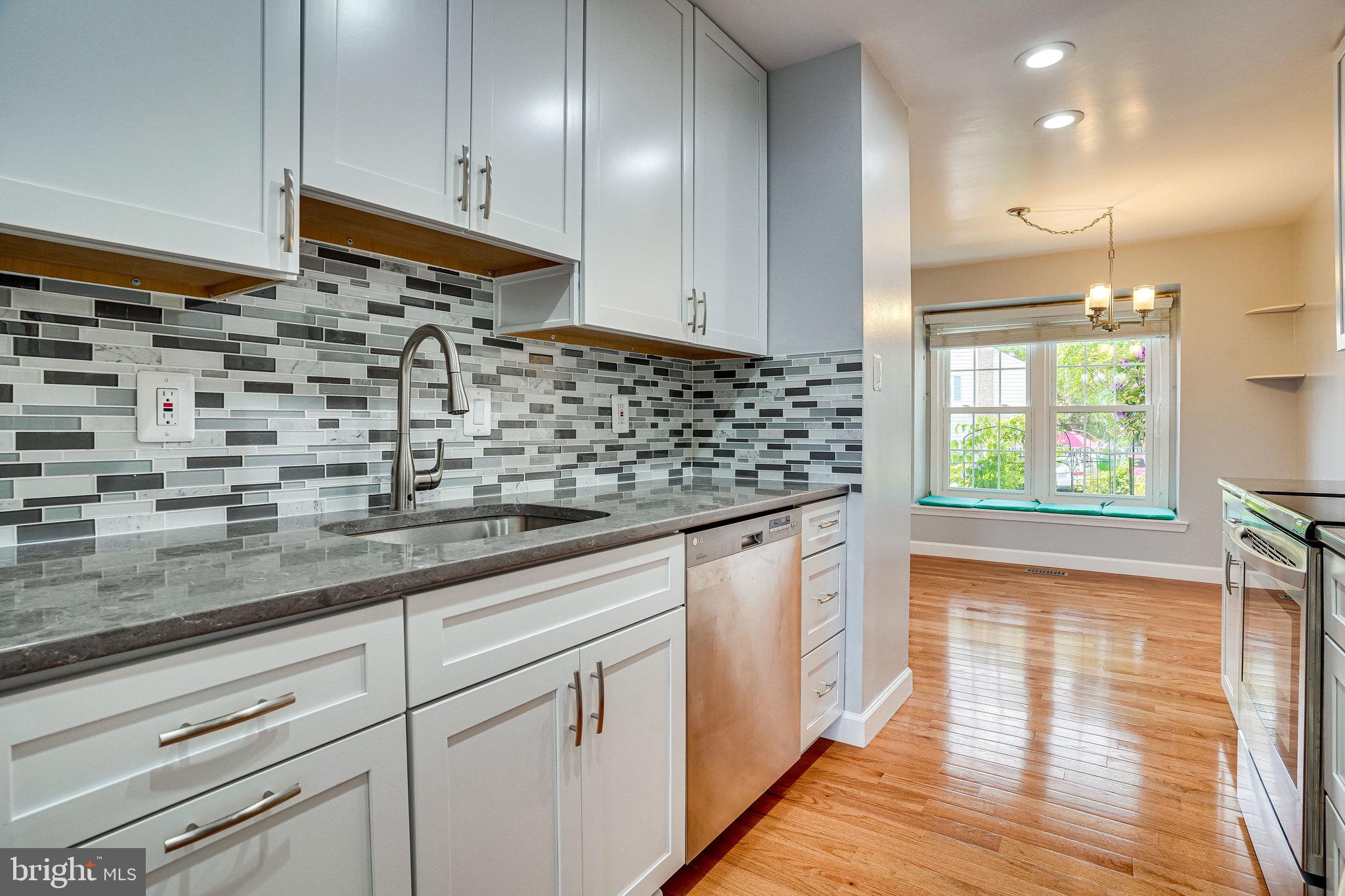 LAKEPOINTE - Residential