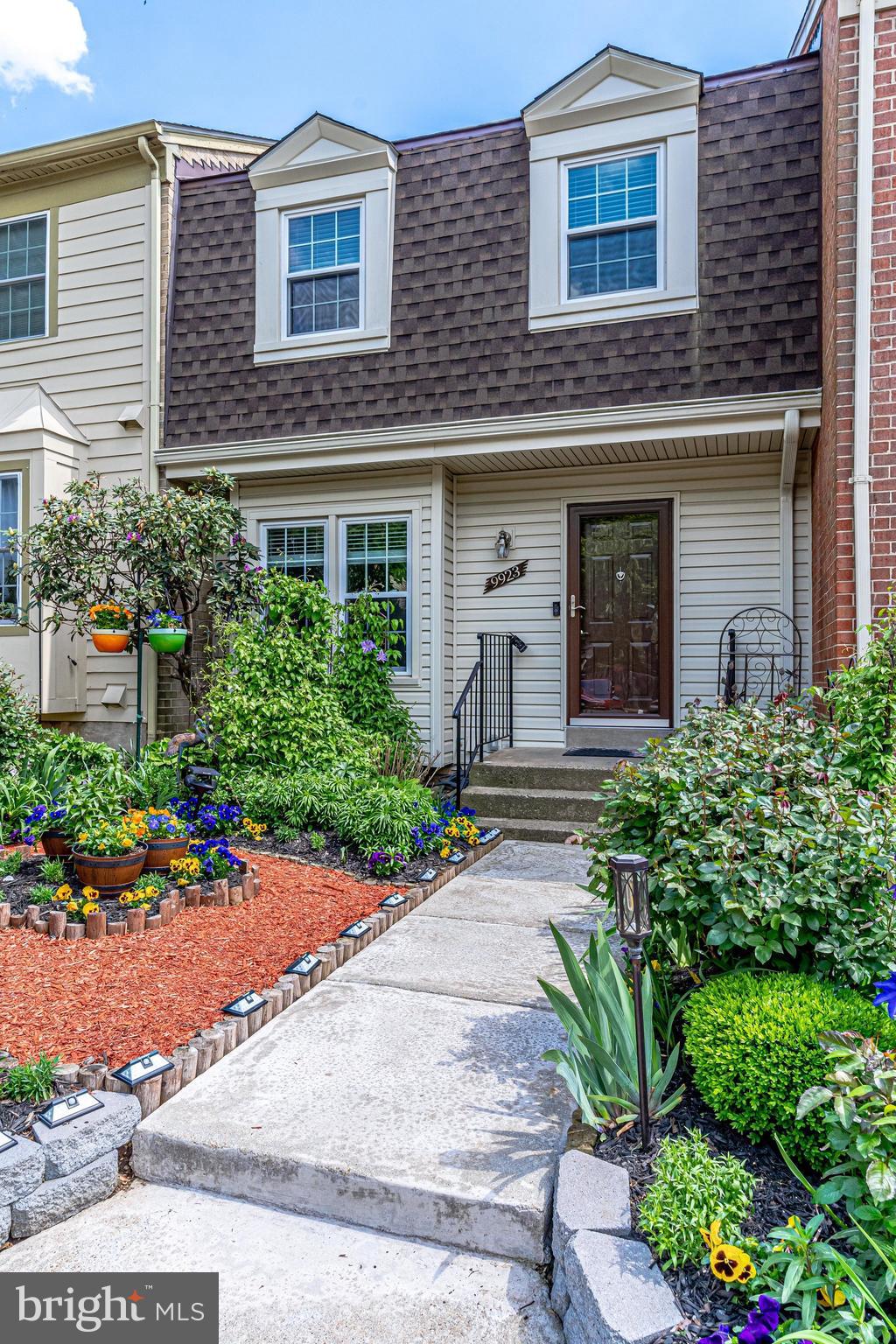 LAKEPOINTE - Residential