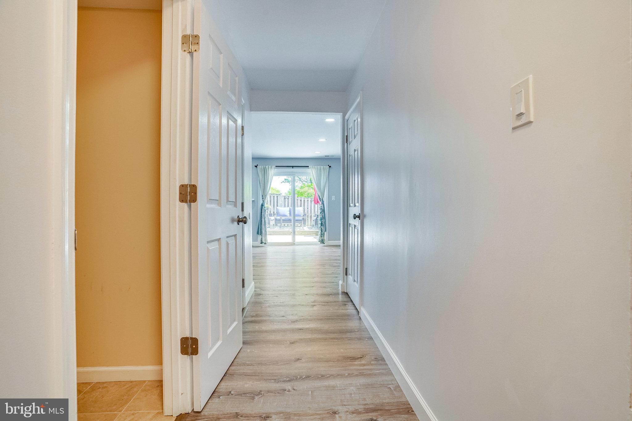 LAKEPOINTE - Residential