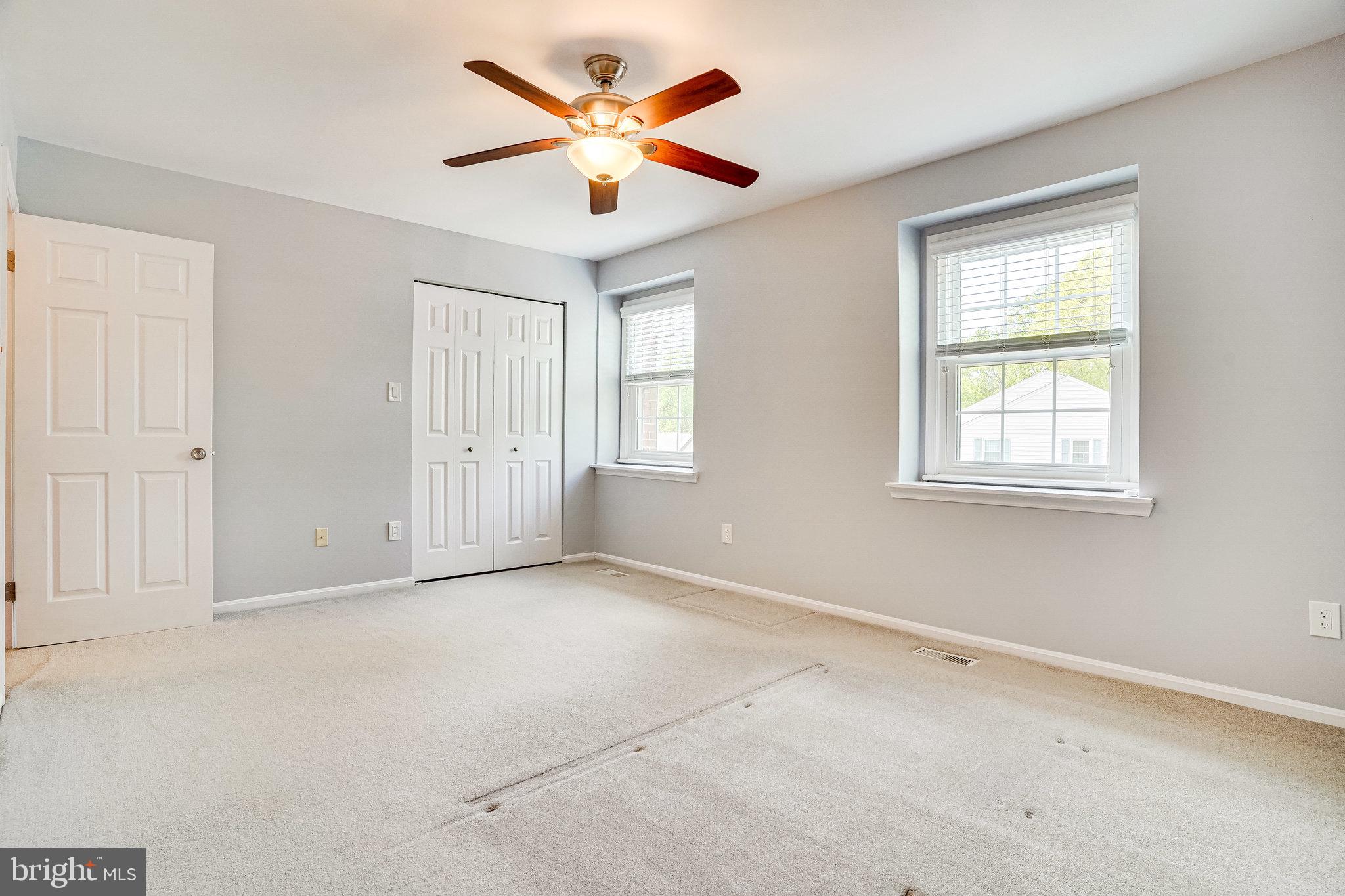 LAKEPOINTE - Residential