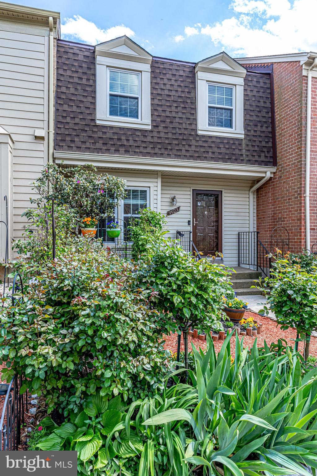 LAKEPOINTE - Residential