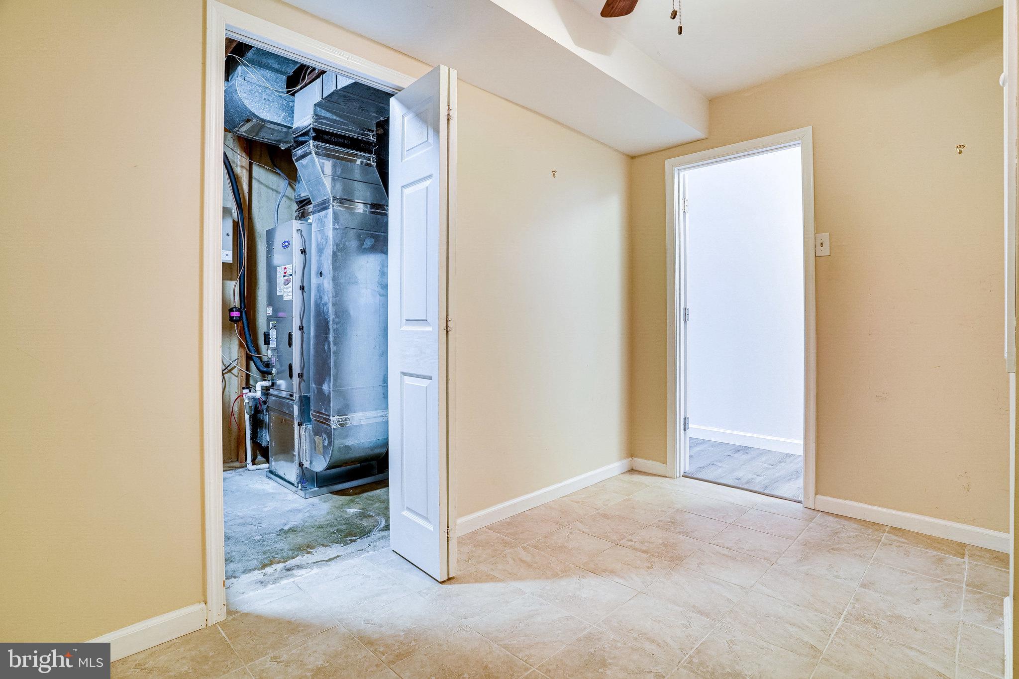 LAKEPOINTE - Residential