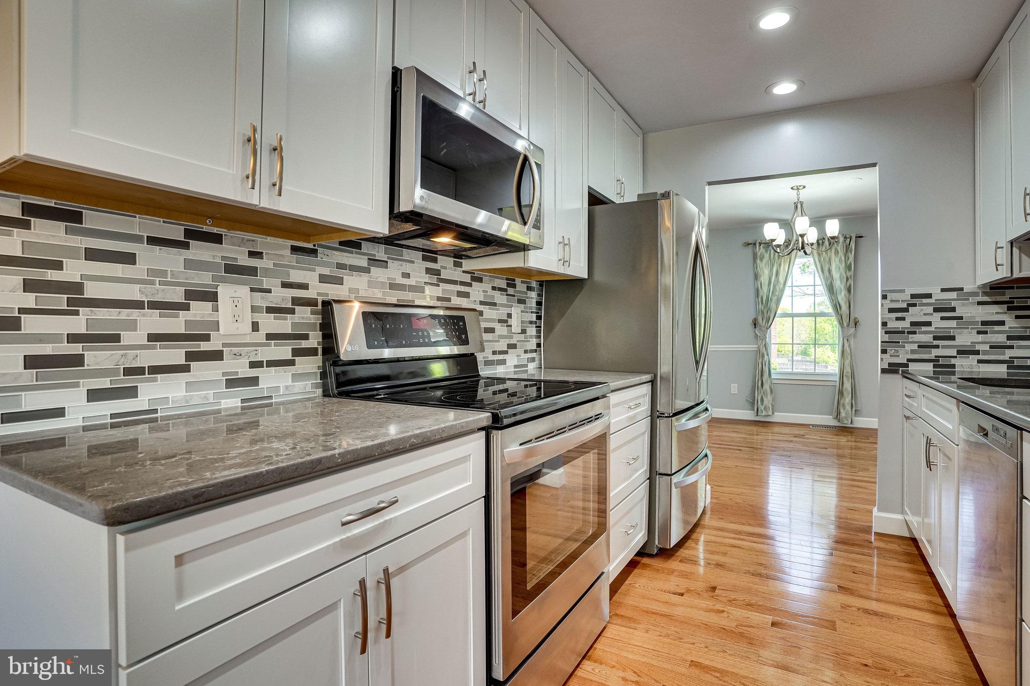 LAKEPOINTE - Residential