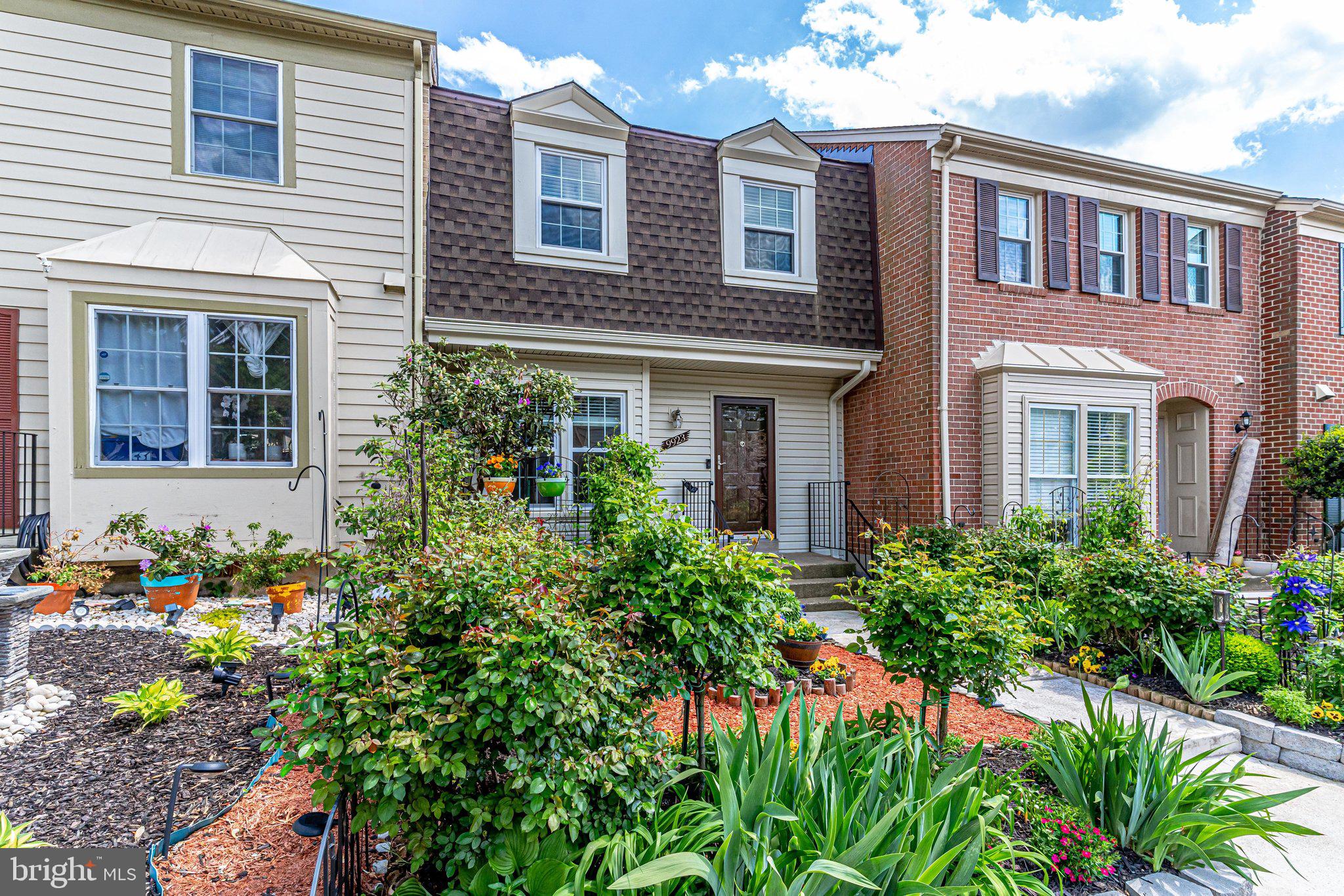 LAKEPOINTE - Residential