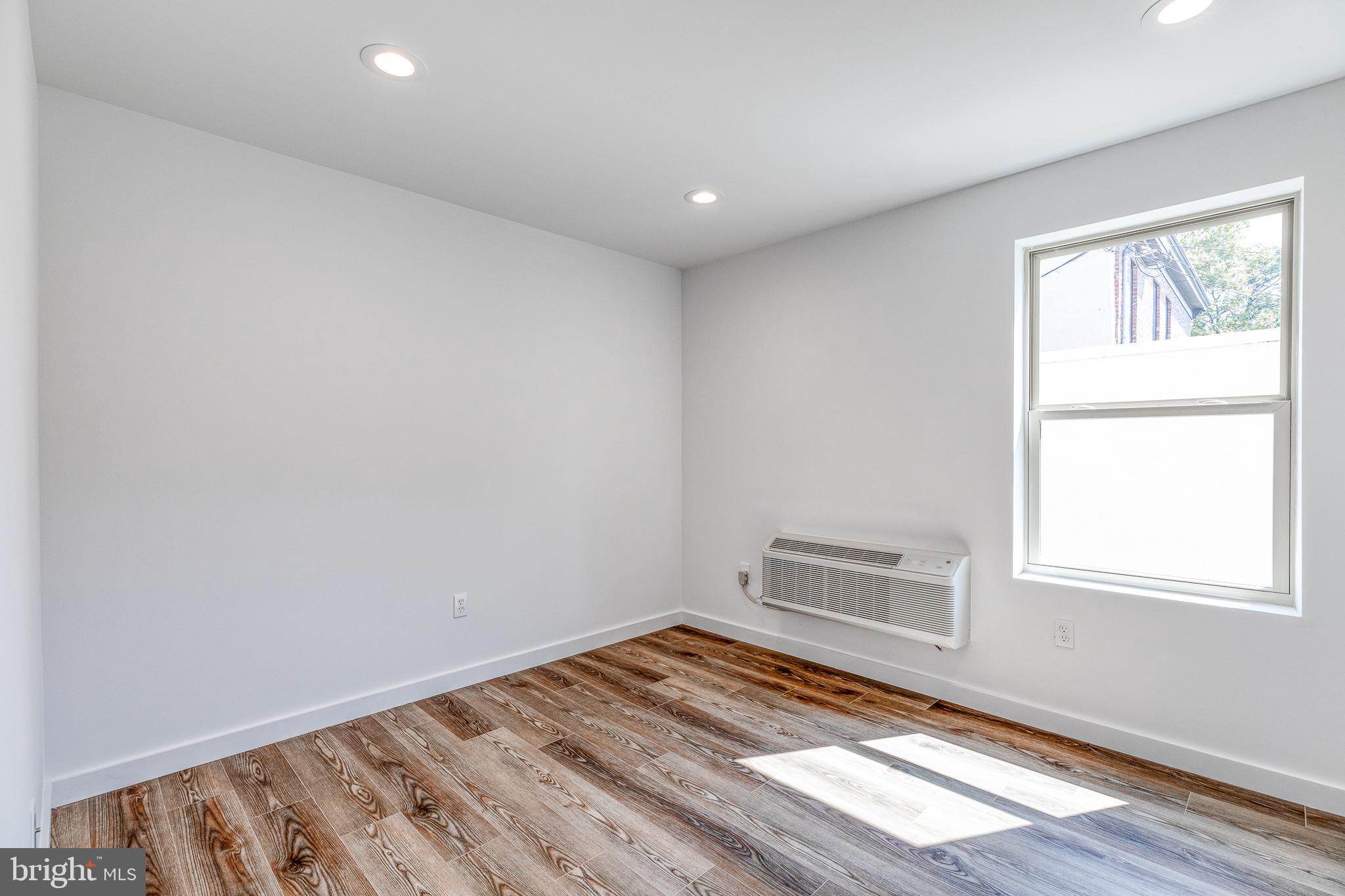 MILL CREEK - Residential Lease