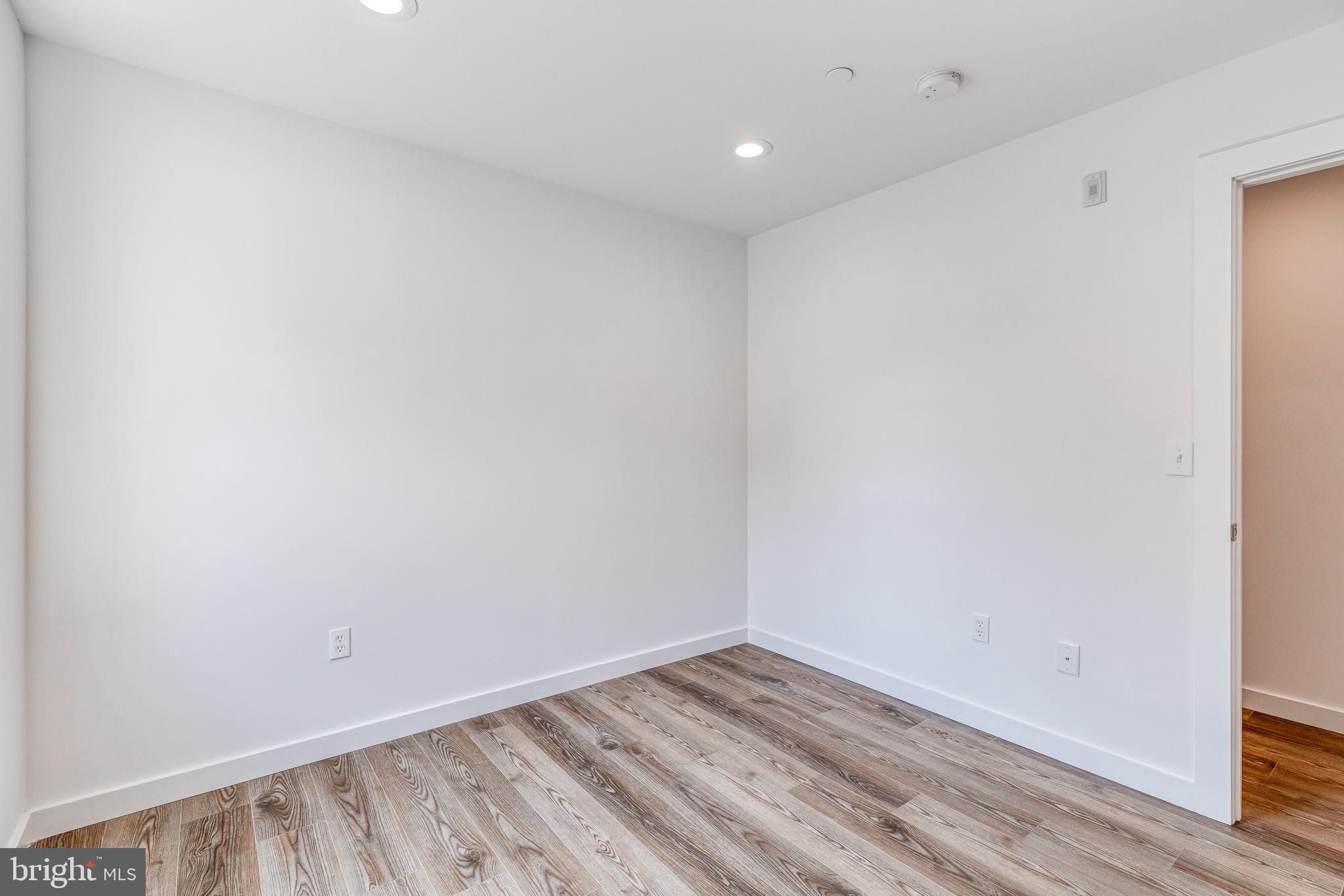 MILL CREEK - Residential Lease