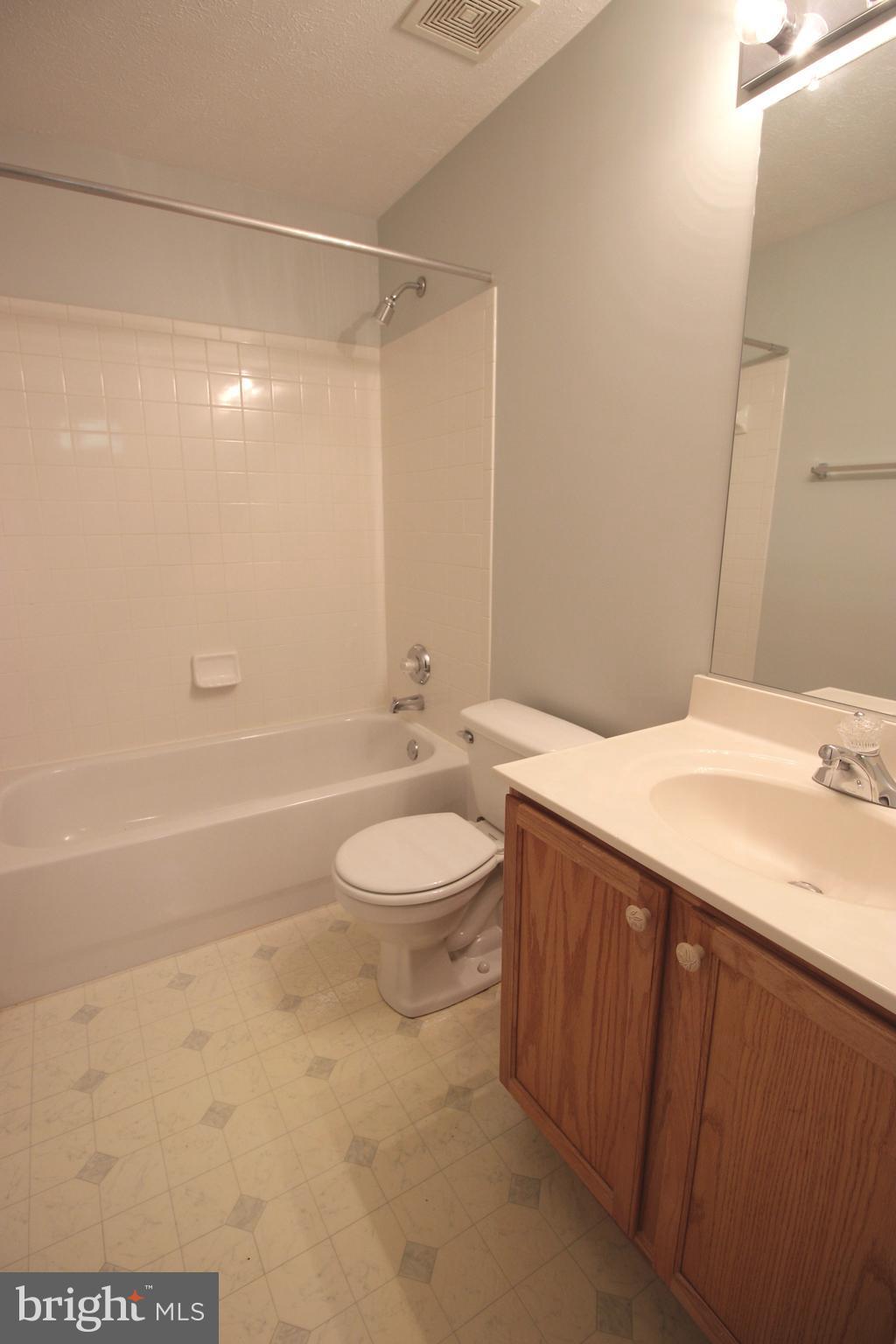 QUINCE ORCHARD PARK - Residential Lease