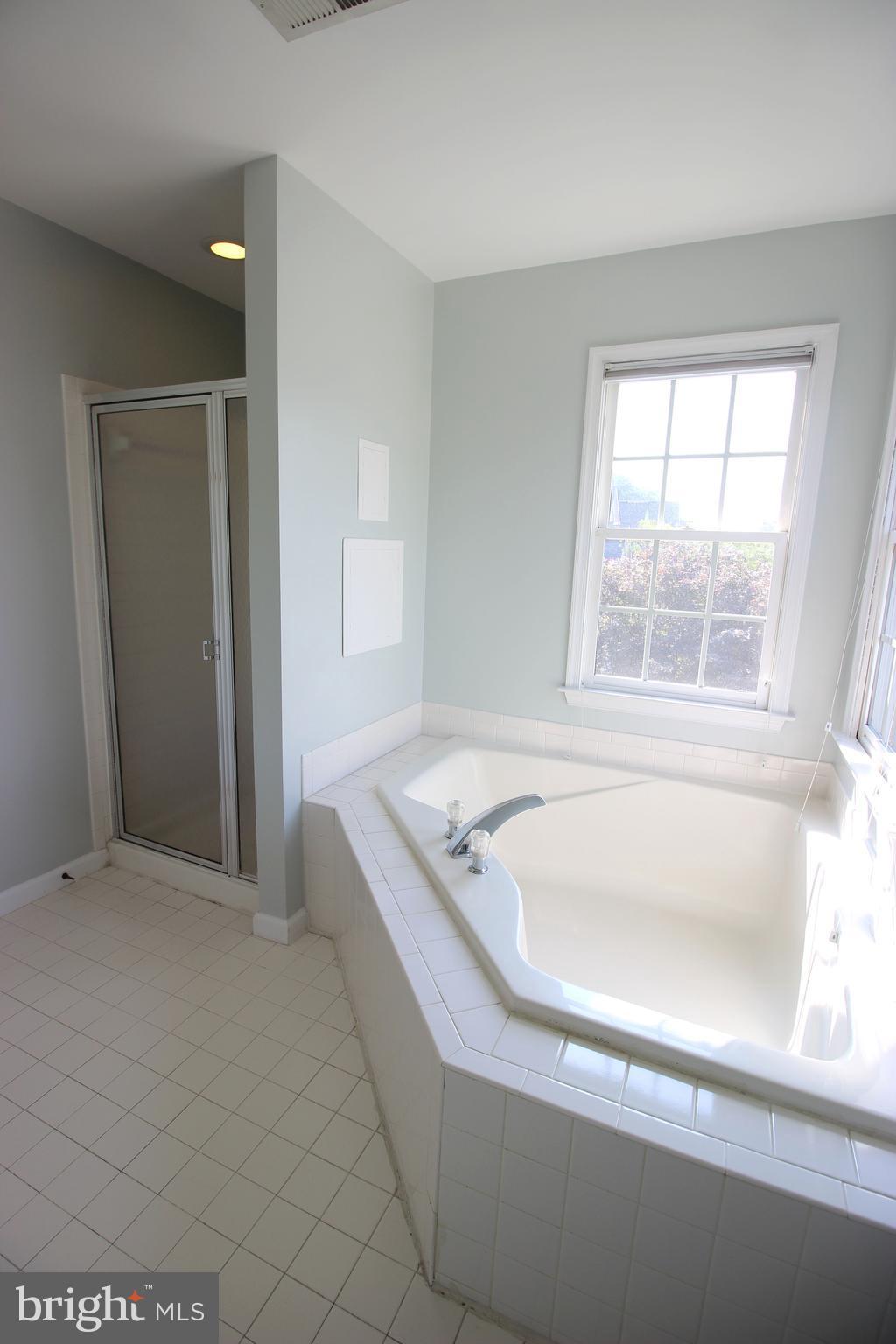 QUINCE ORCHARD PARK - Residential Lease