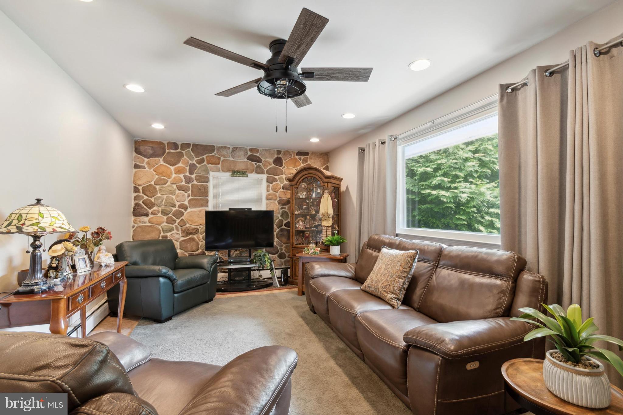 SCOTS GLEN - Residential