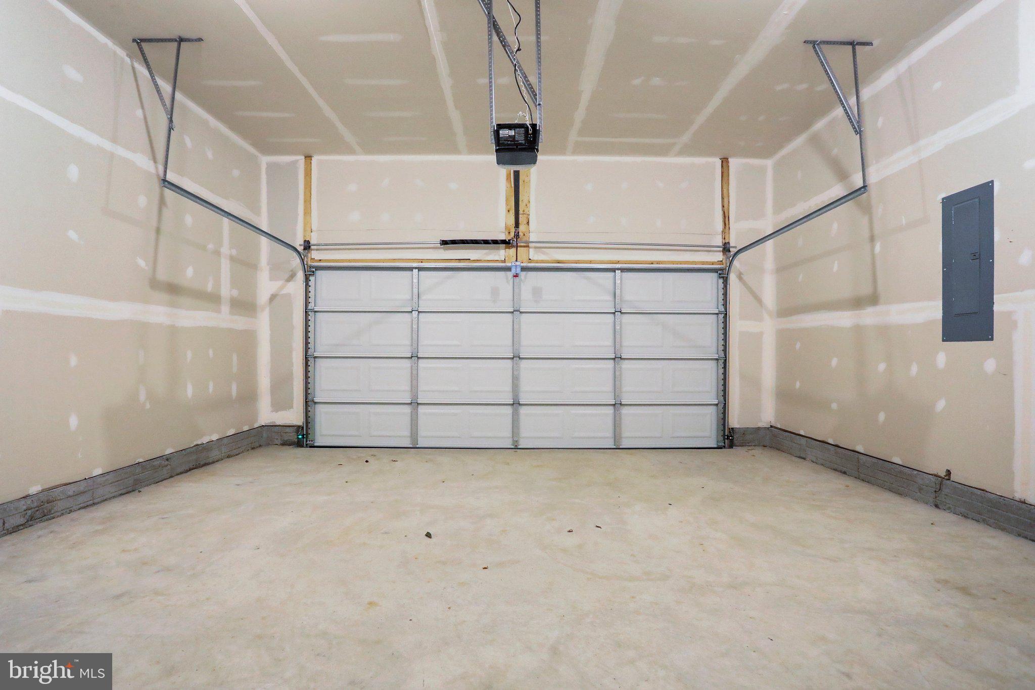 HAGERS CROSSING - Residential Lease