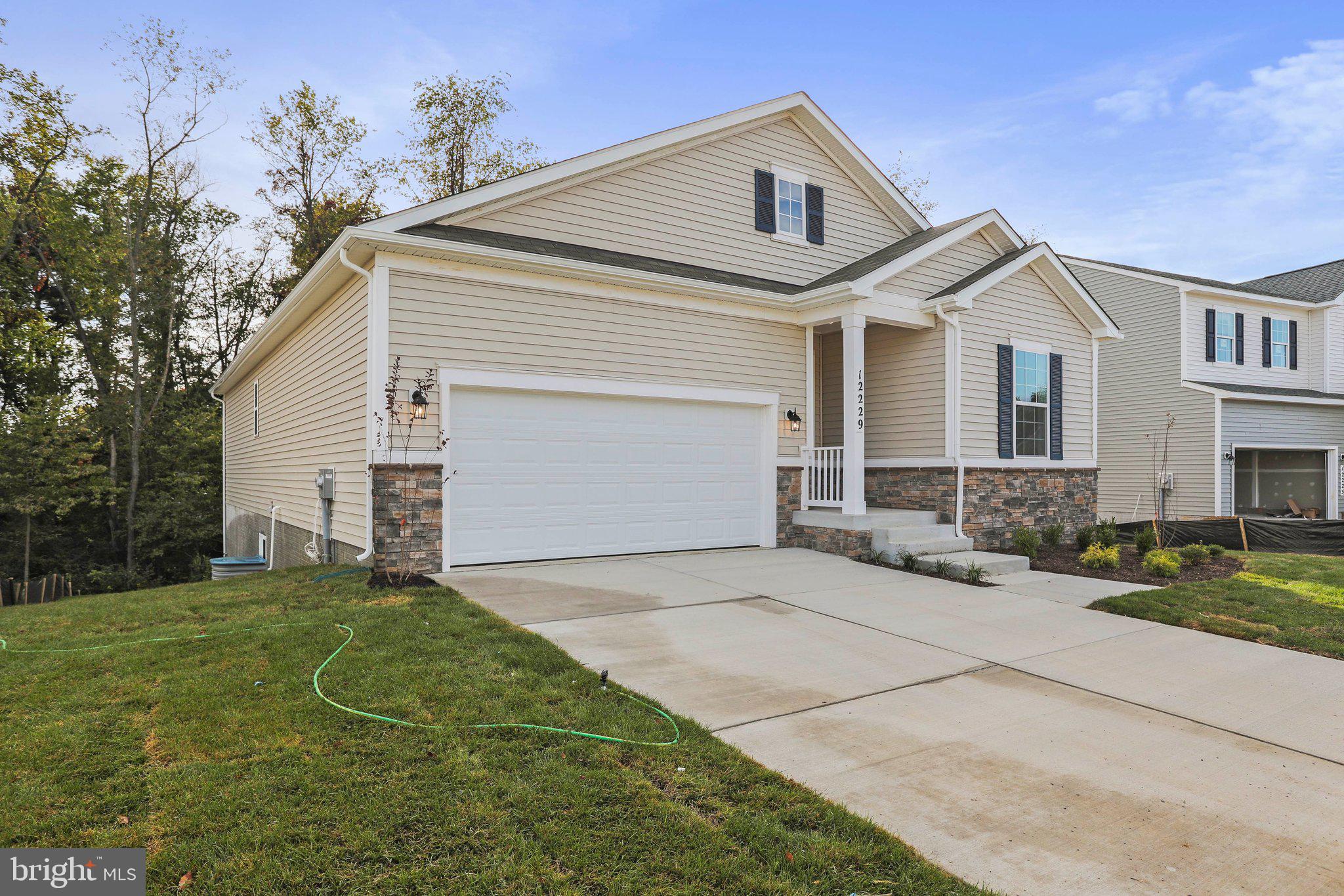 HAGERS CROSSING - Residential Lease