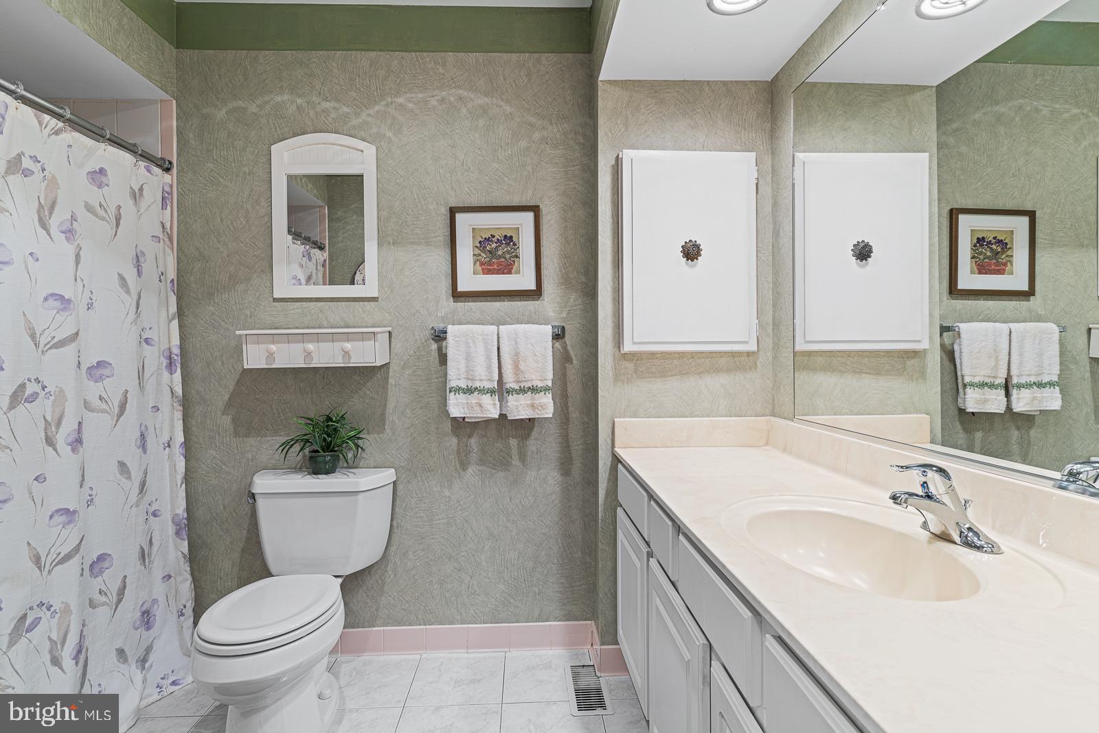 MONTPELIER - Residential