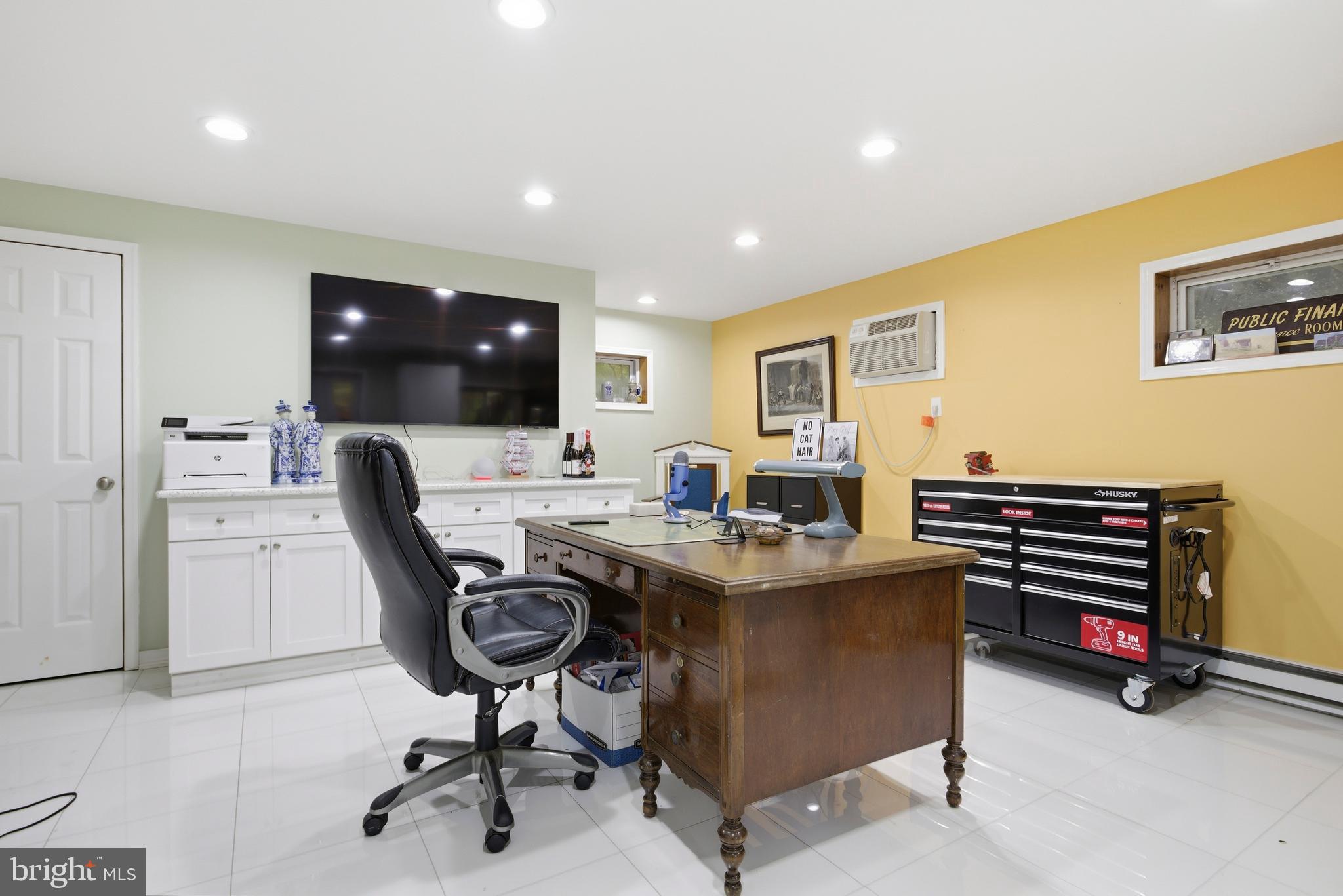SWARTHMORE HILLS - Residential
