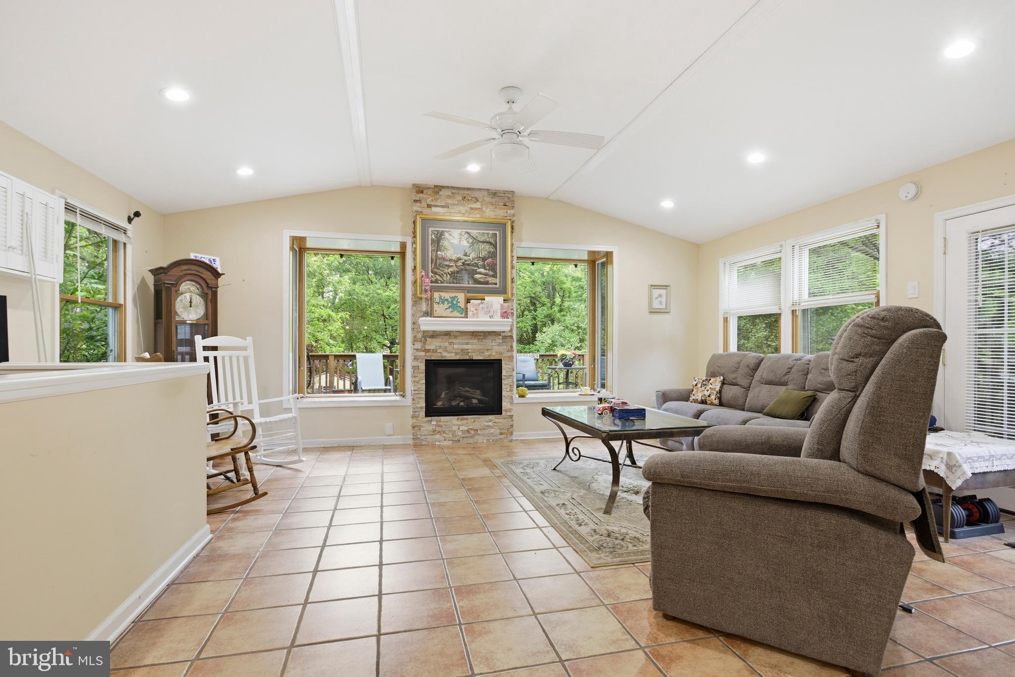SWARTHMORE HILLS - Residential