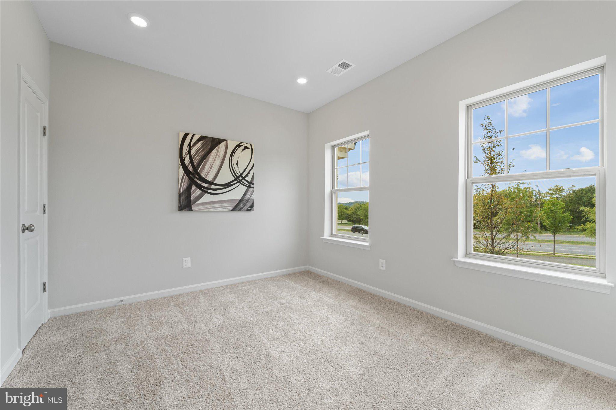 POTOMAC STATION MARKETPLACE - Residential Lease