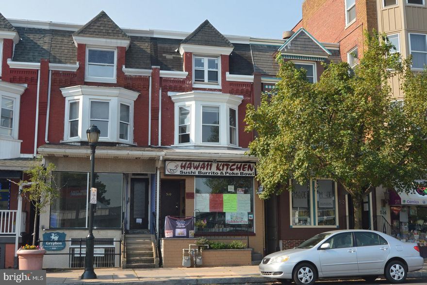 Bright and Spacious 2 bedroom apartment in West Reading.  Lots of closets.  An extra room off the kitchen for an office or storage.
Tenant pays heat, electric, and $35 per person monthly towards water and sewer.
First and Security Deposit is required.
Rentspree link included for application.