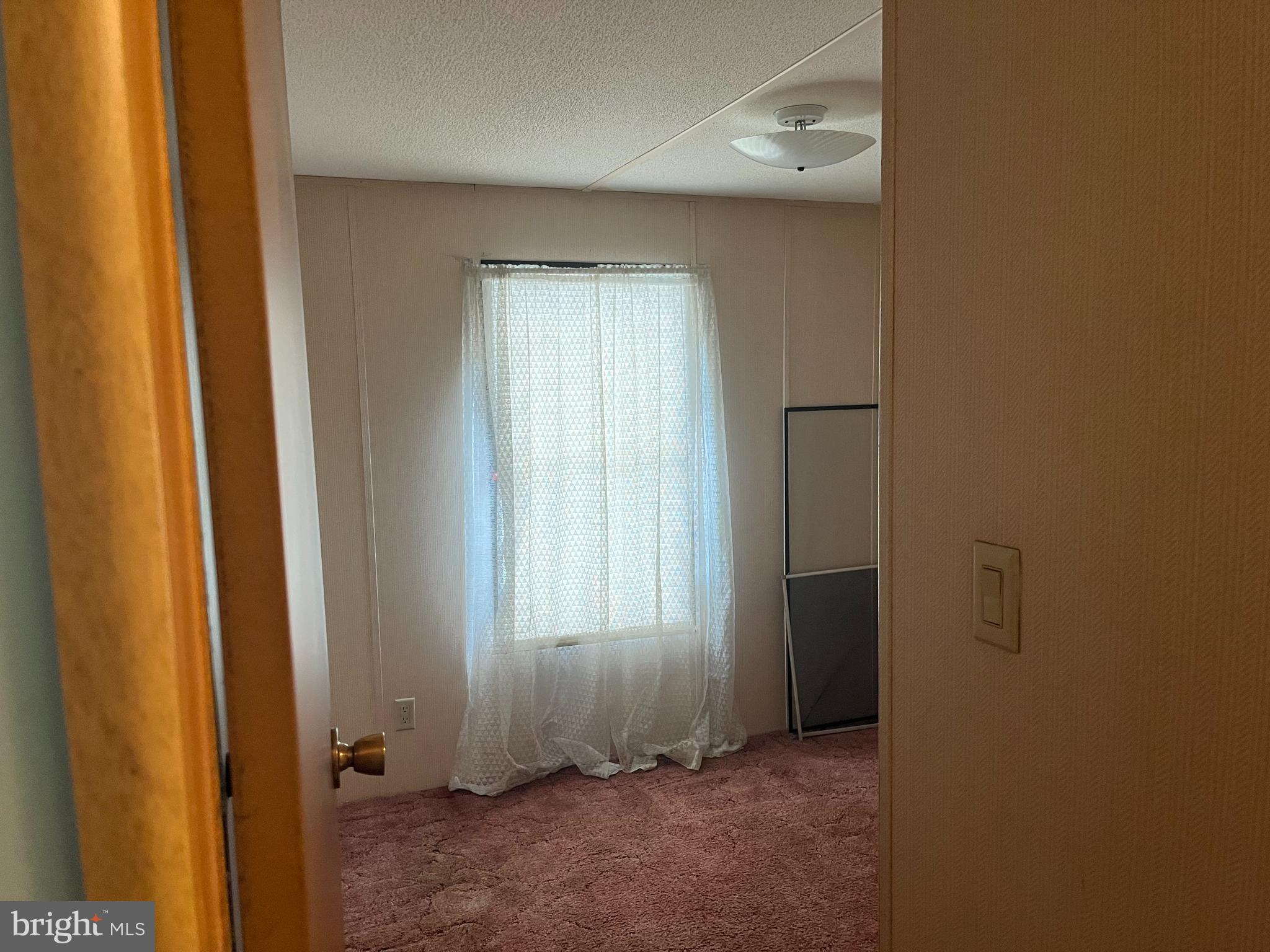 LINCOLN ESTATES MHP - Residential