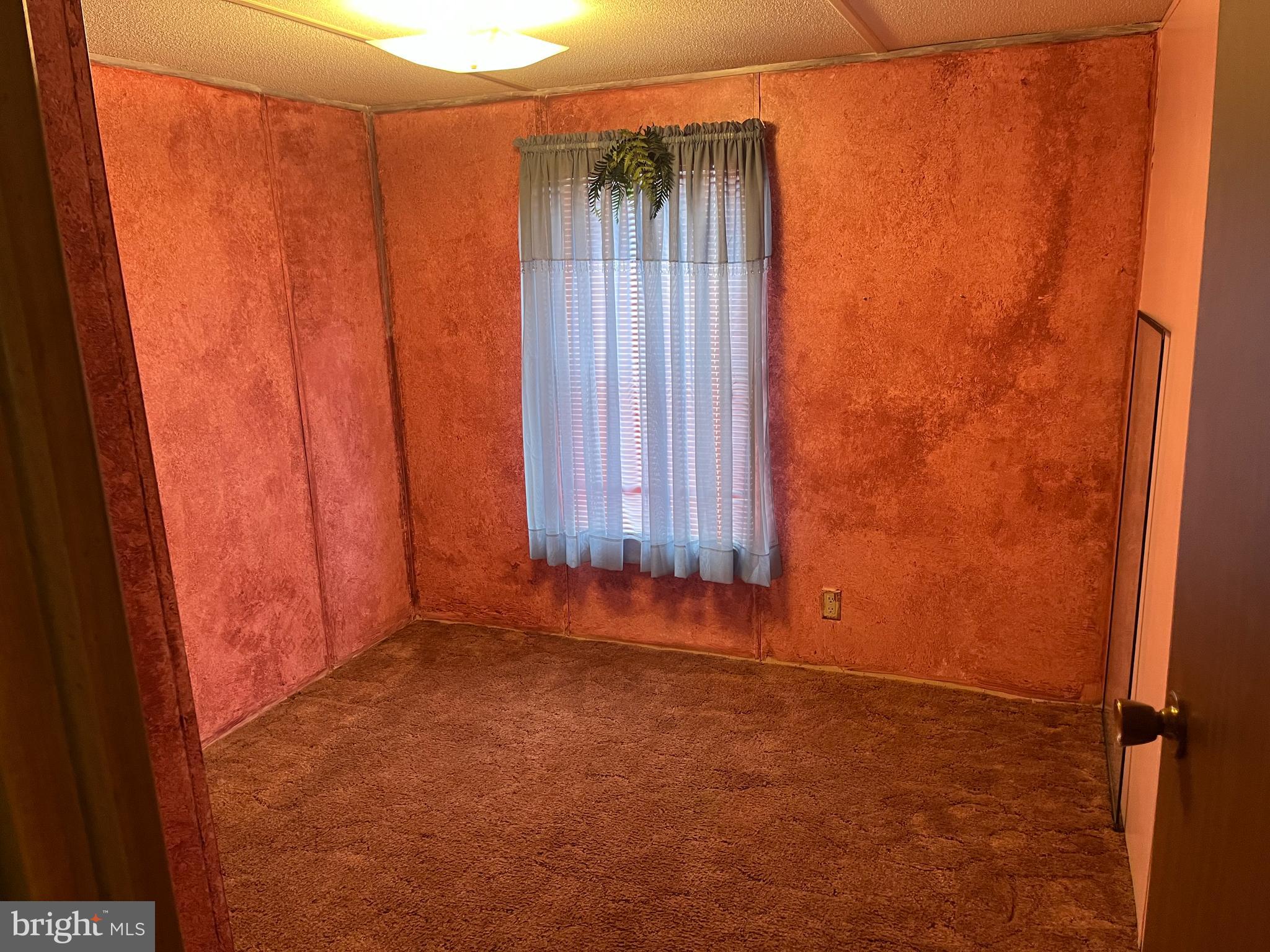 LINCOLN ESTATES MHP - Residential