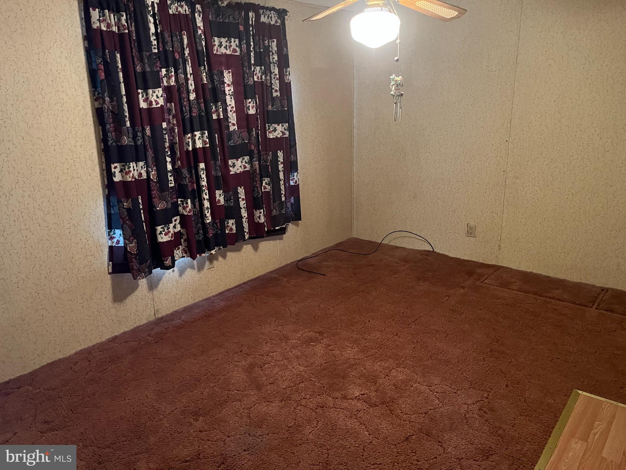 LINCOLN ESTATES MHP - Residential