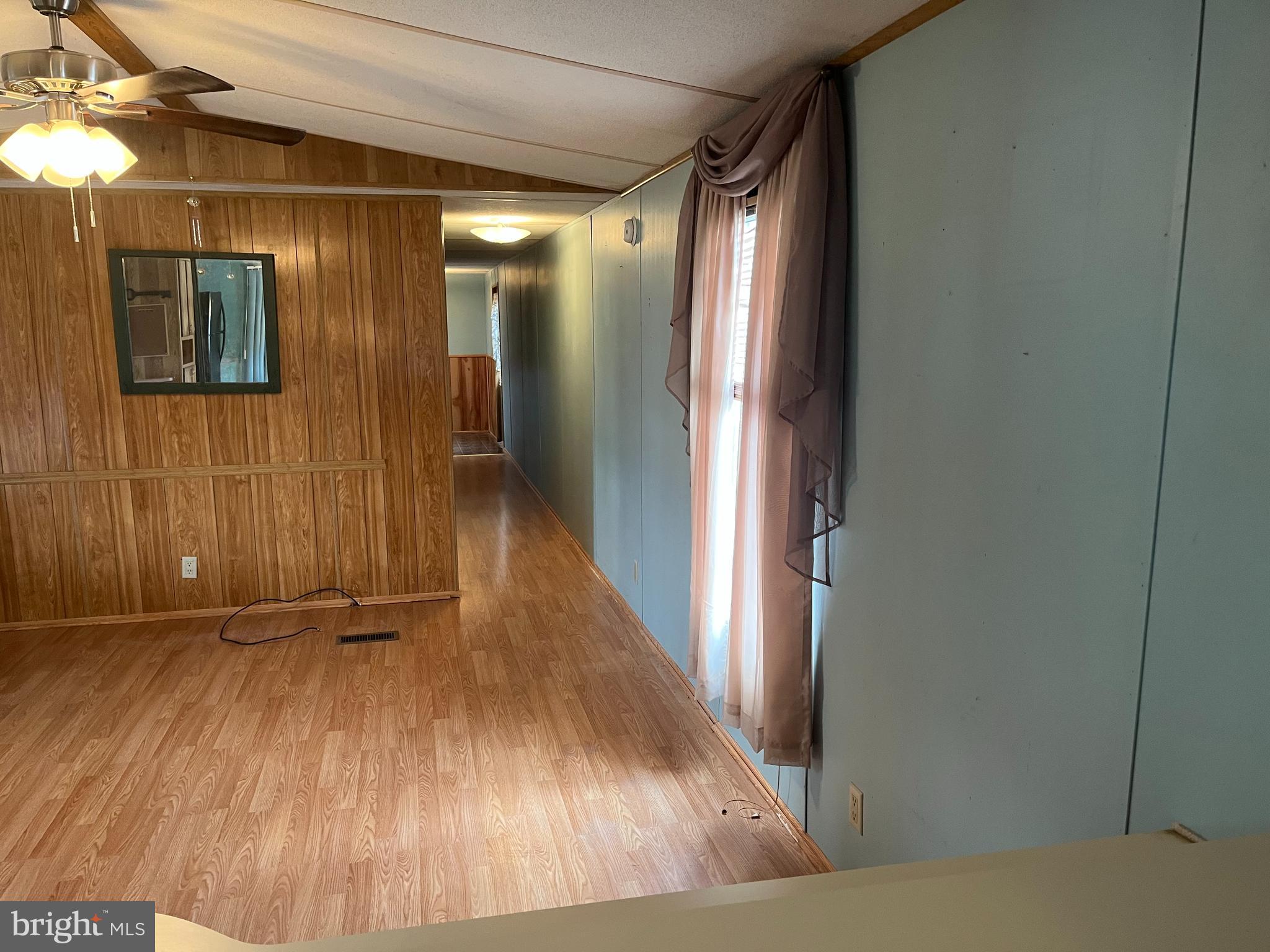 LINCOLN ESTATES MHP - Residential