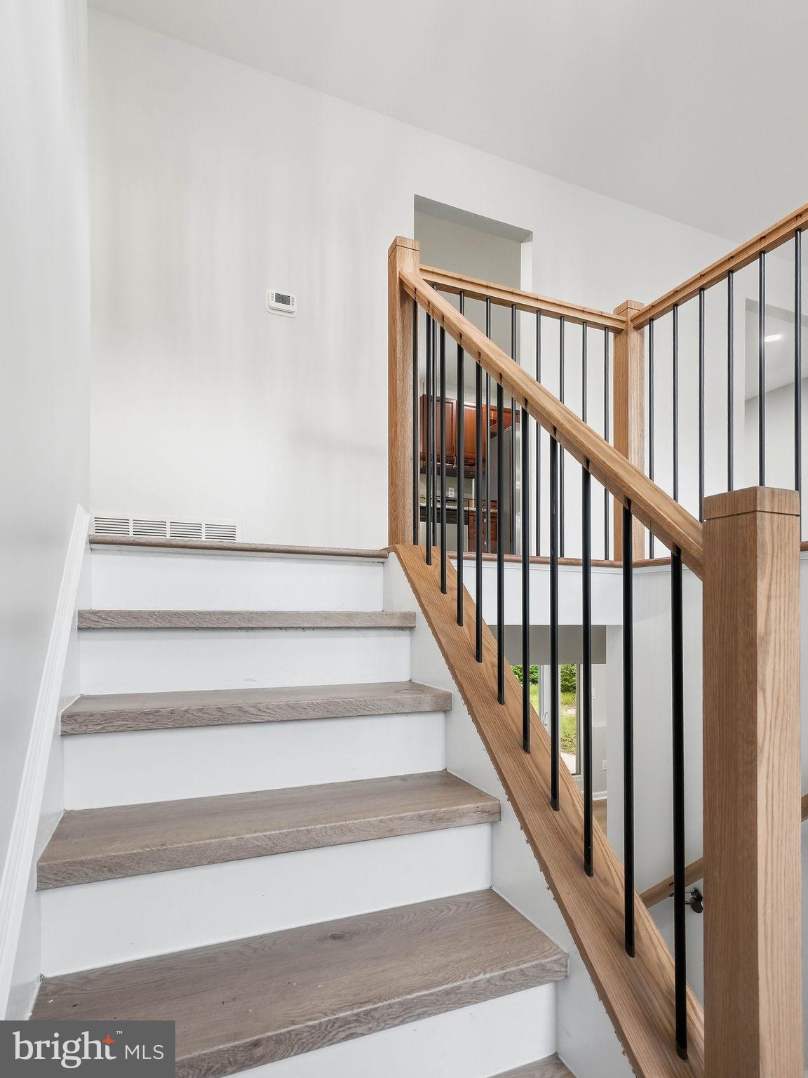 33 BRIARCLIFF ROAD