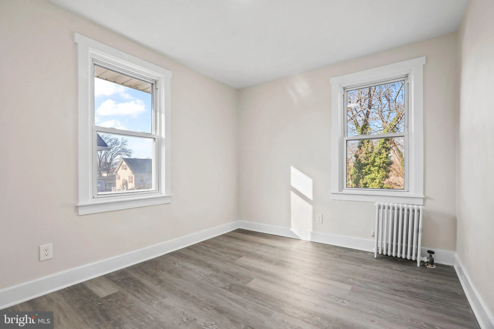 Hightstown, New Jersey 08520, United States, 4 Bedrooms Bedrooms, ,1 BathroomBathrooms,Residential,Pending,15781