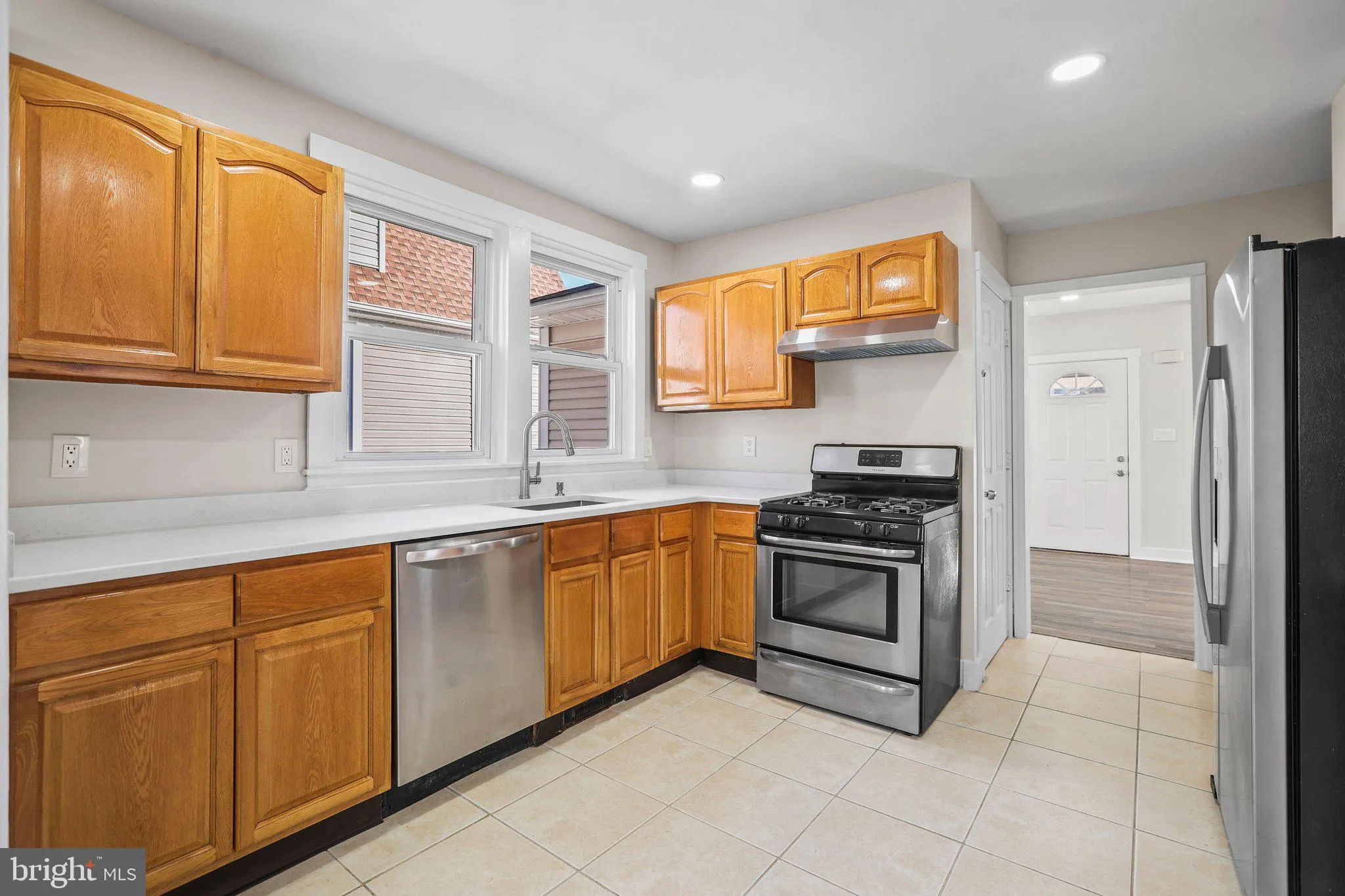 Hightstown, New Jersey 08520, United States, 4 Bedrooms Bedrooms, ,1 BathroomBathrooms,Residential,Pending,15781