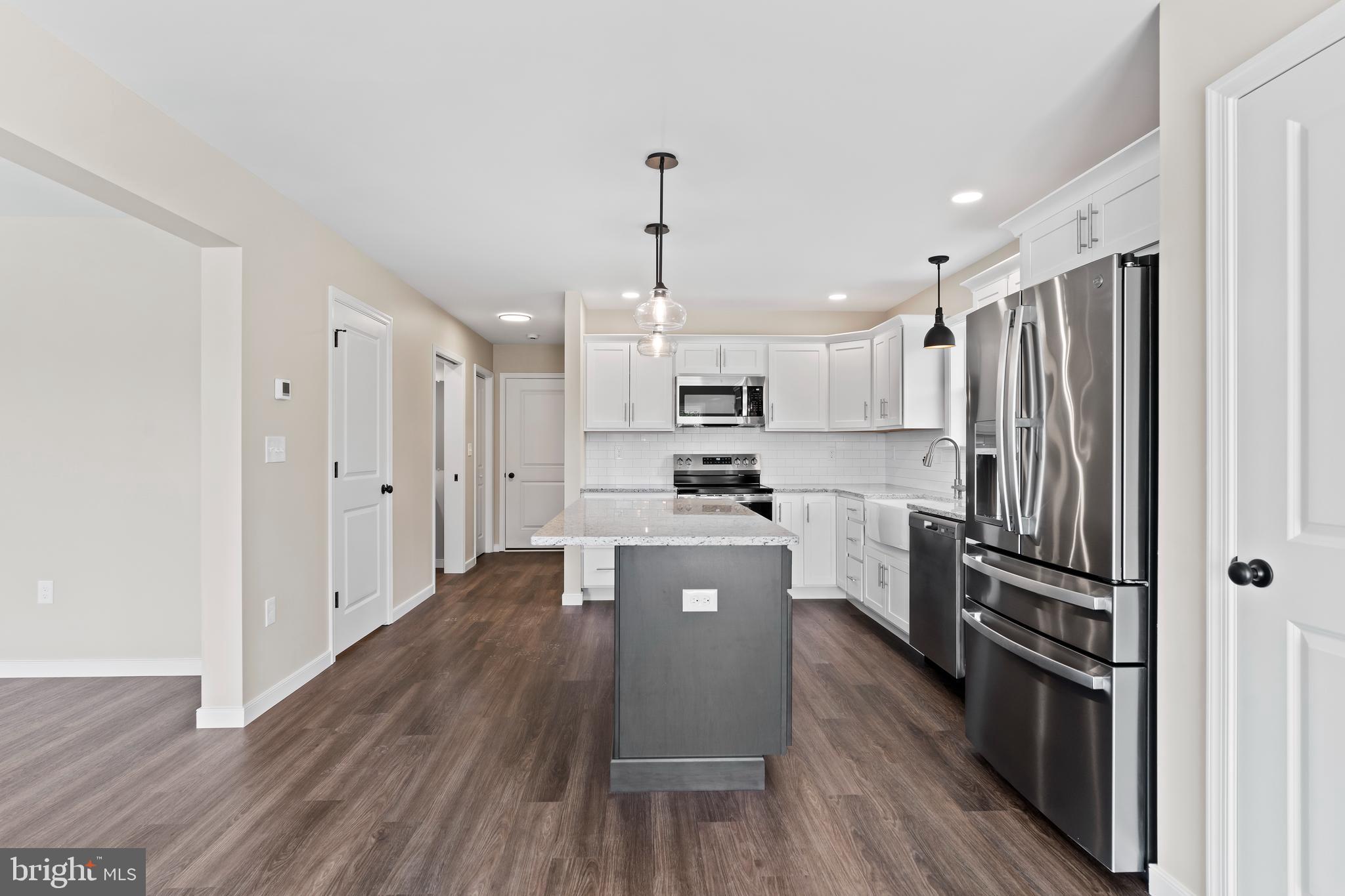 LENKER ESTATES - Residential