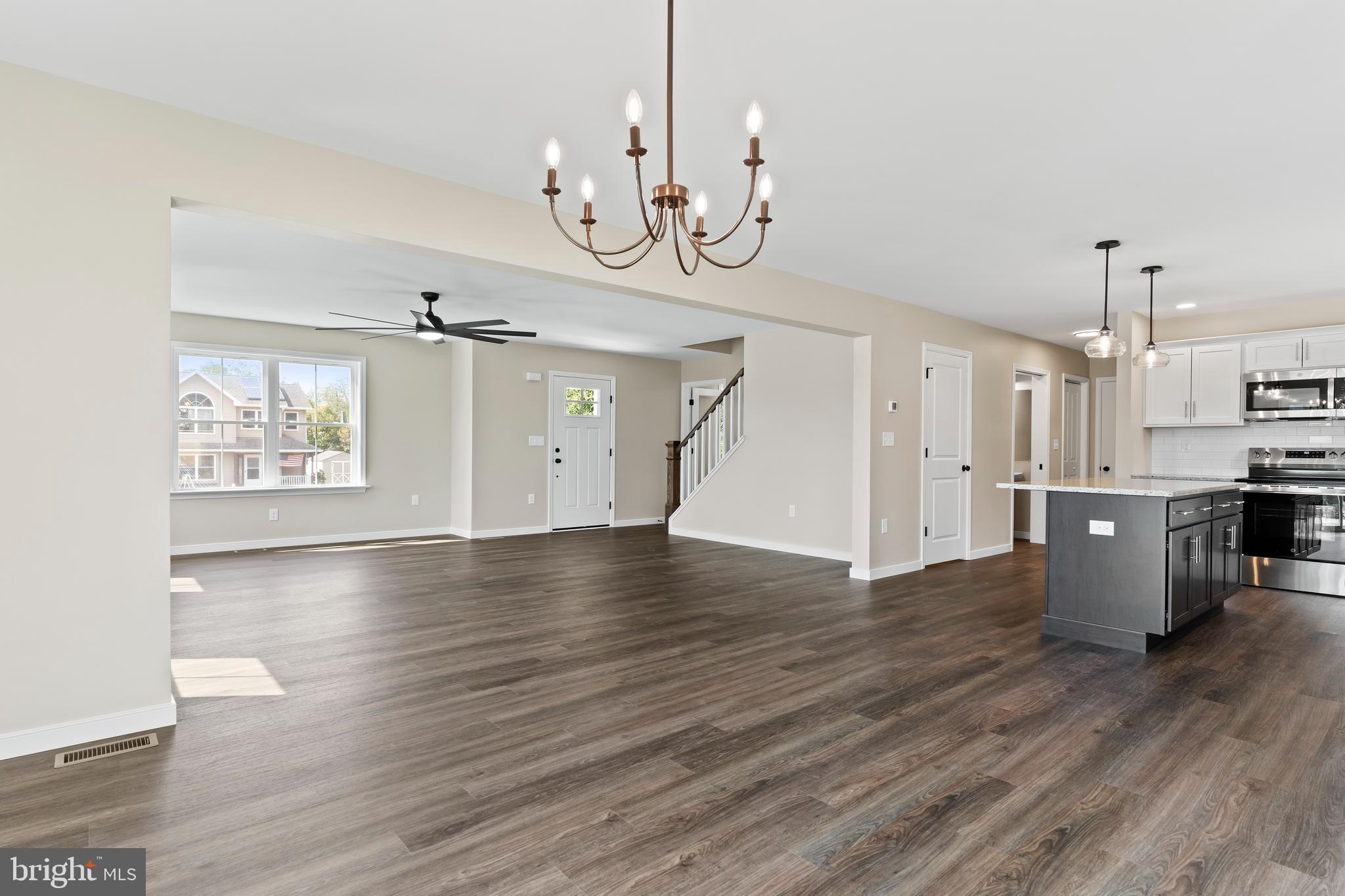 LENKER ESTATES - Residential