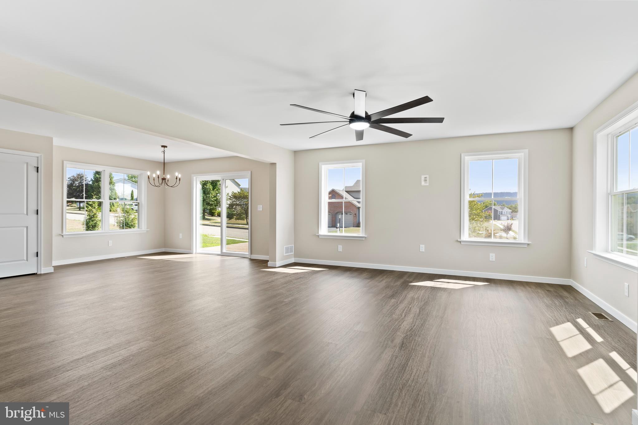 LENKER ESTATES - Residential