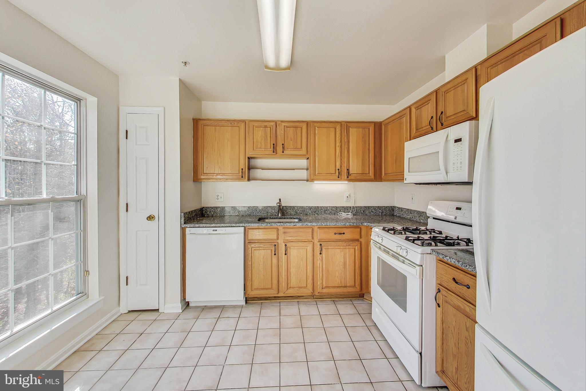 AMBER RIDGE AT MILESTONE - Residential Lease