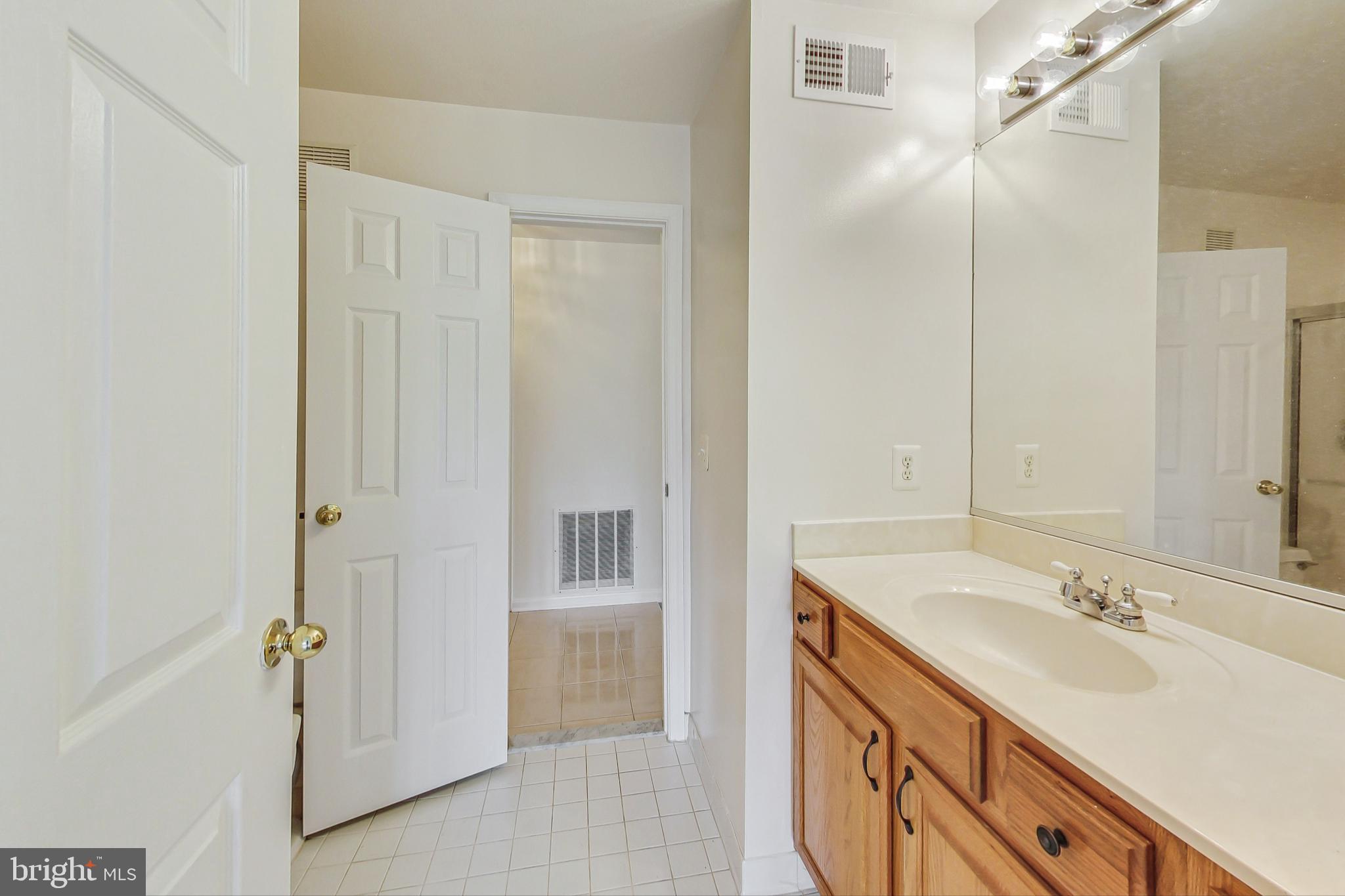 AMBER RIDGE AT MILESTONE - Residential Lease