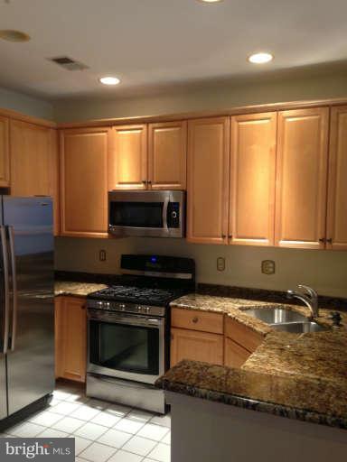 OVERLOOK - Residential Lease