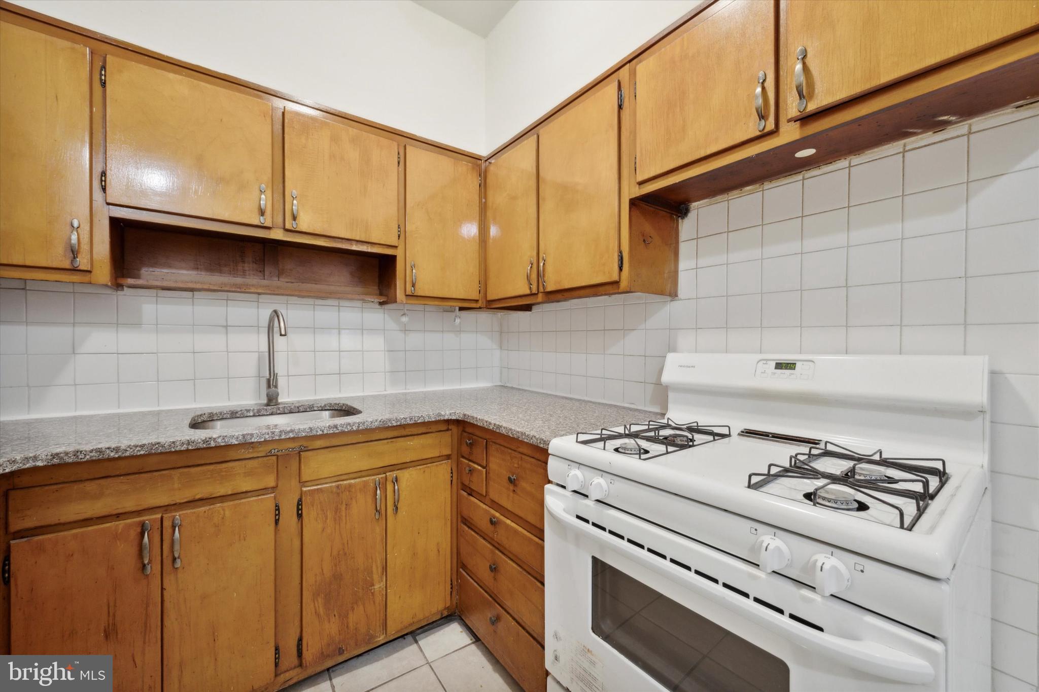 RITTENHOUSE SQUARE - Residential Lease