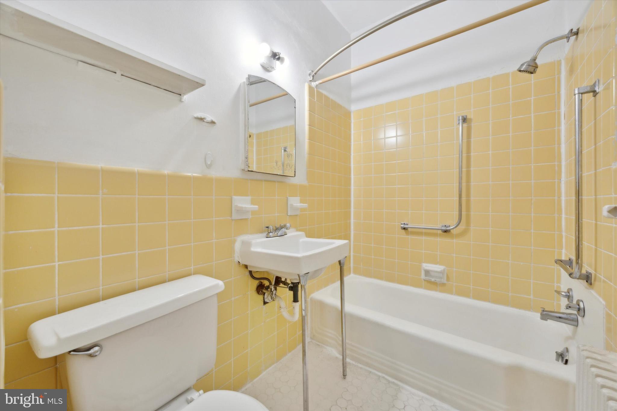 RITTENHOUSE SQUARE - Residential Lease