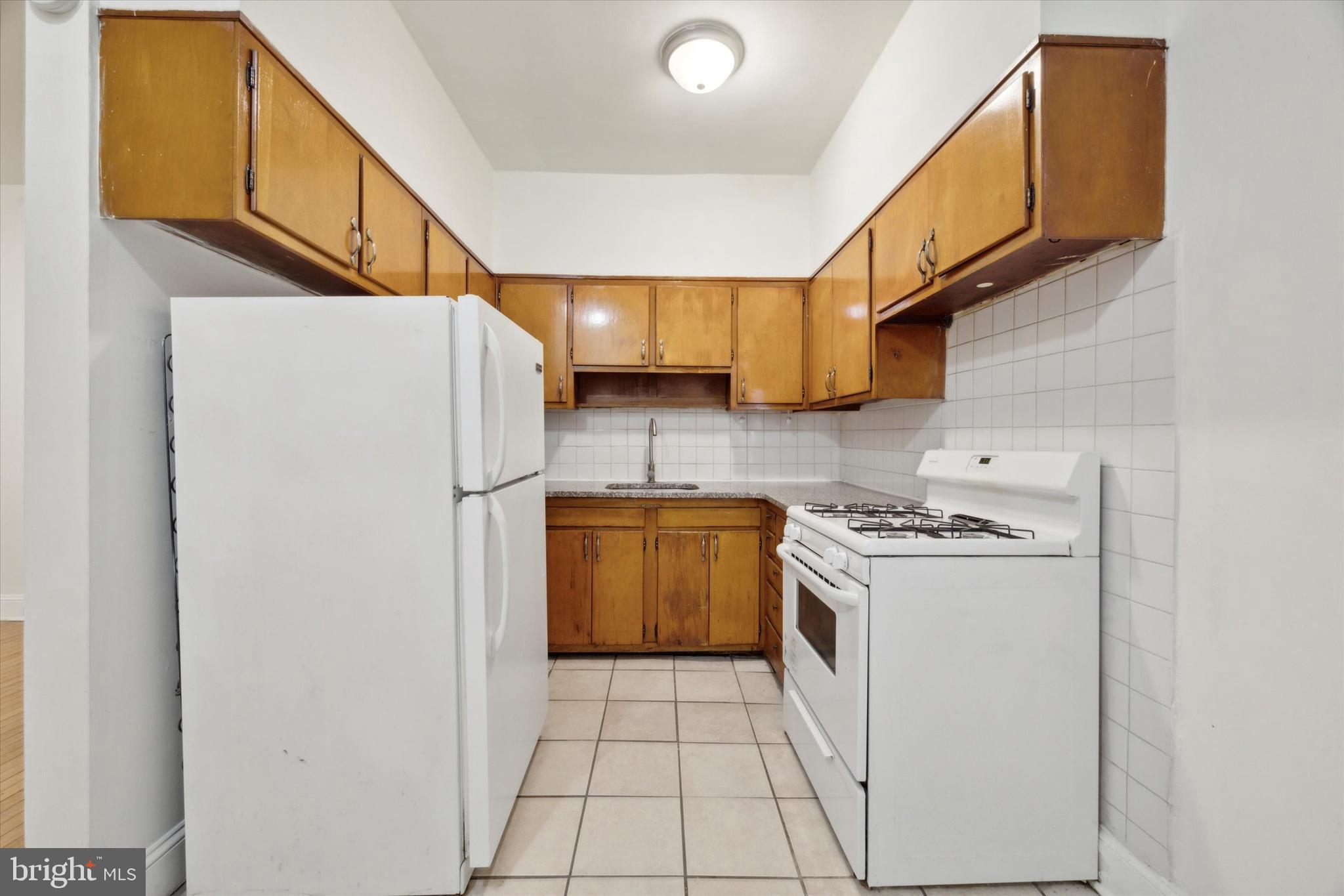 RITTENHOUSE SQUARE - Residential Lease