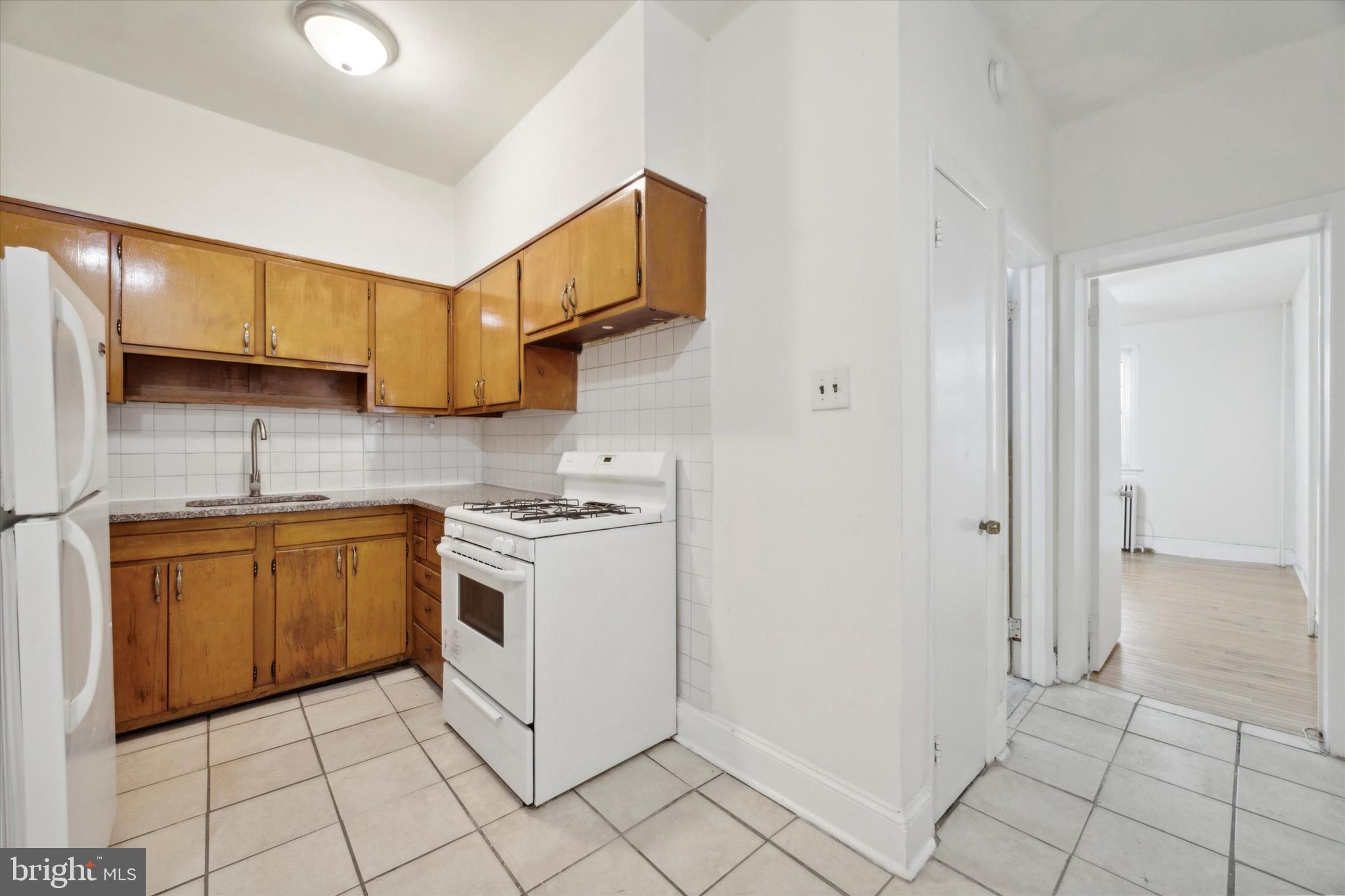 RITTENHOUSE SQUARE - Residential Lease