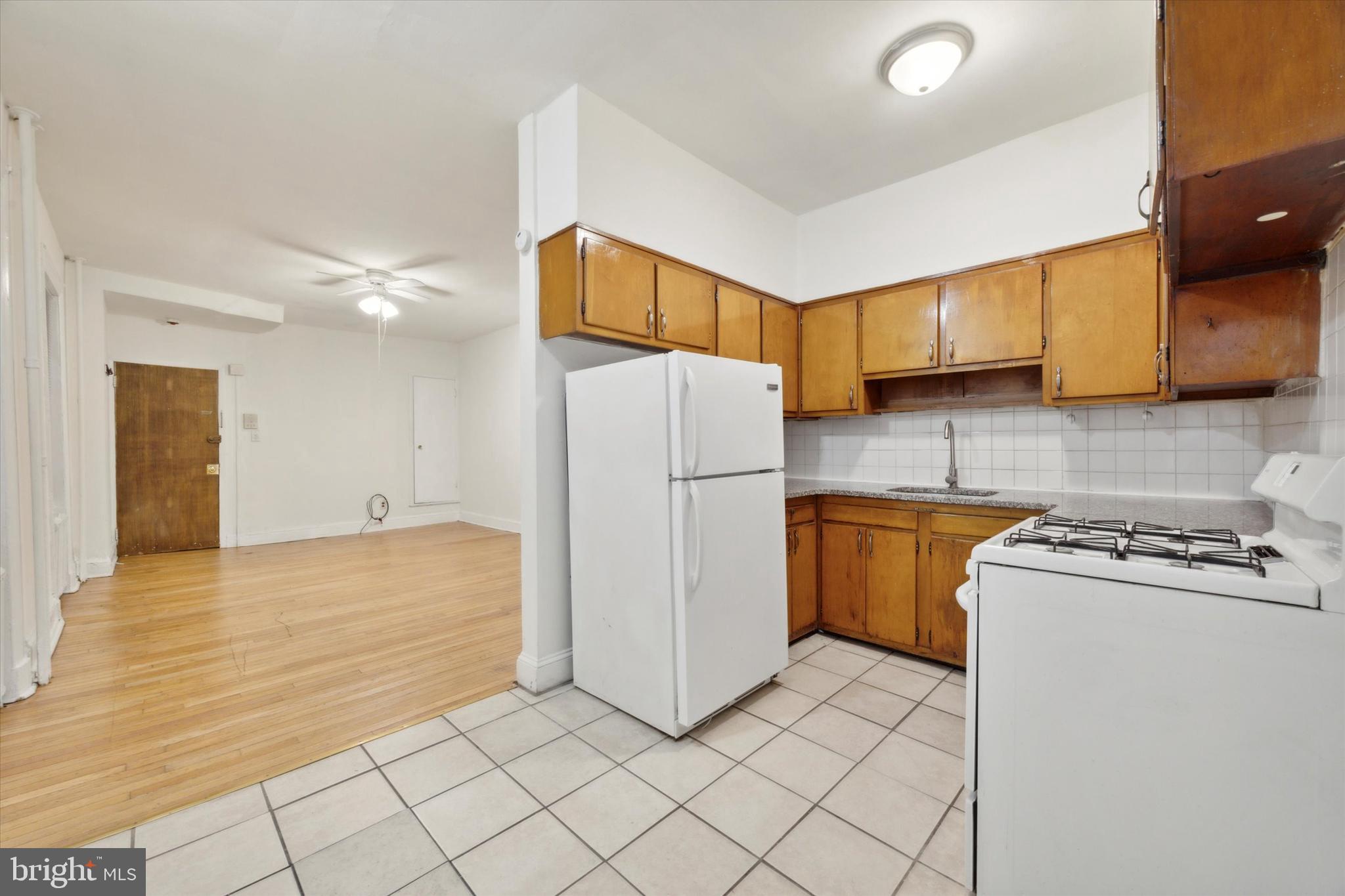 RITTENHOUSE SQUARE - Residential Lease