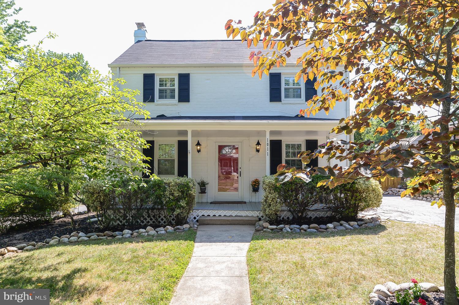 WHISTLING PINES - Residential