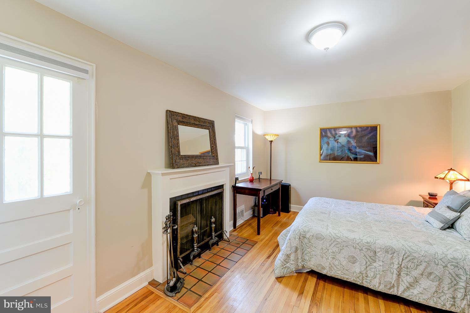 WHISTLING PINES - Residential