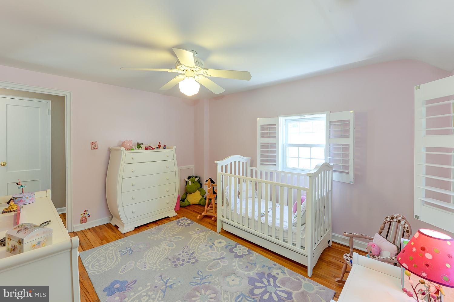 WHISTLING PINES - Residential