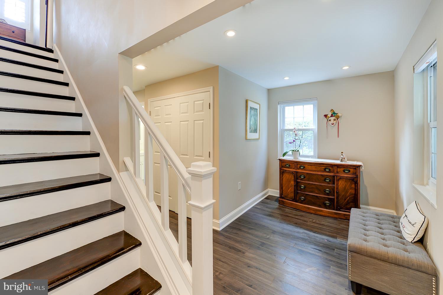 WHISTLING PINES - Residential