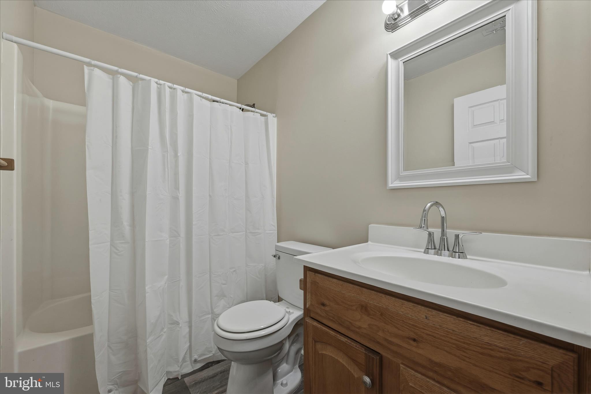 LIMESTONE TERRACE - Residential