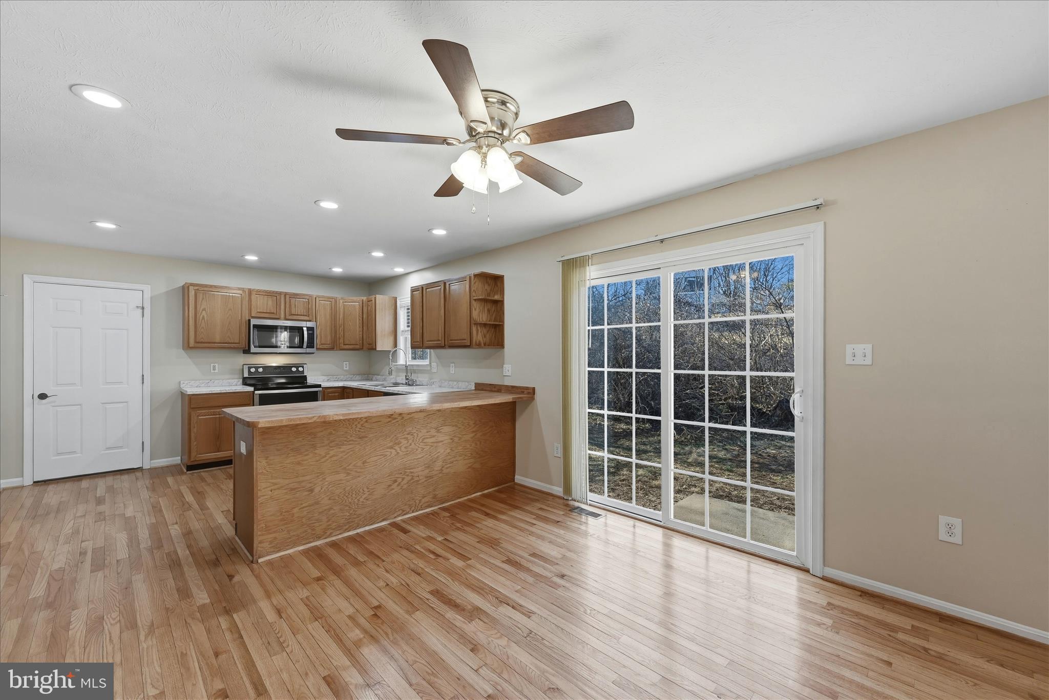 LIMESTONE TERRACE - Residential